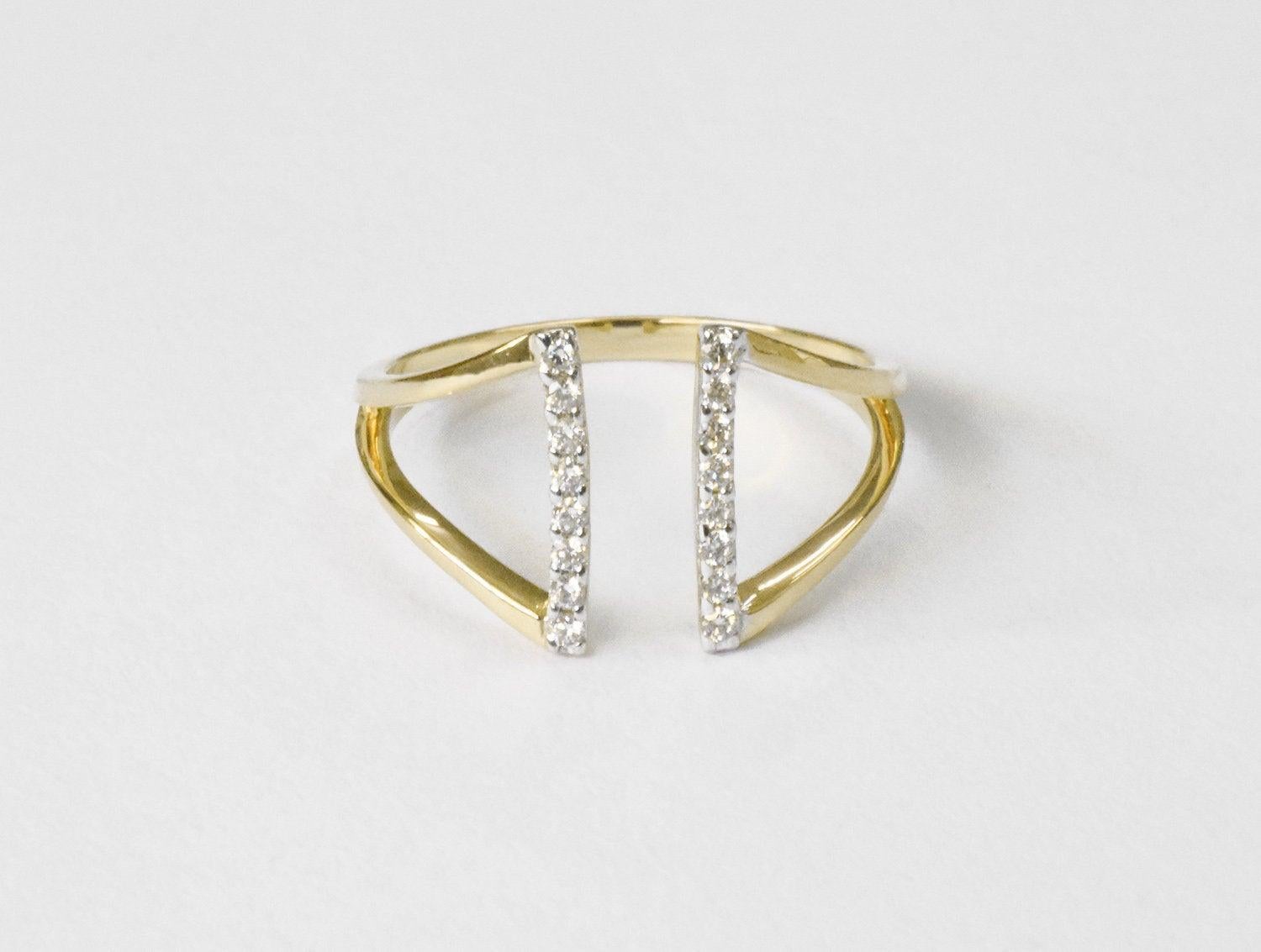 in vendita:  Anello aperto con due barre di diamanti in oro 18K Unico anello a barre parallele 5