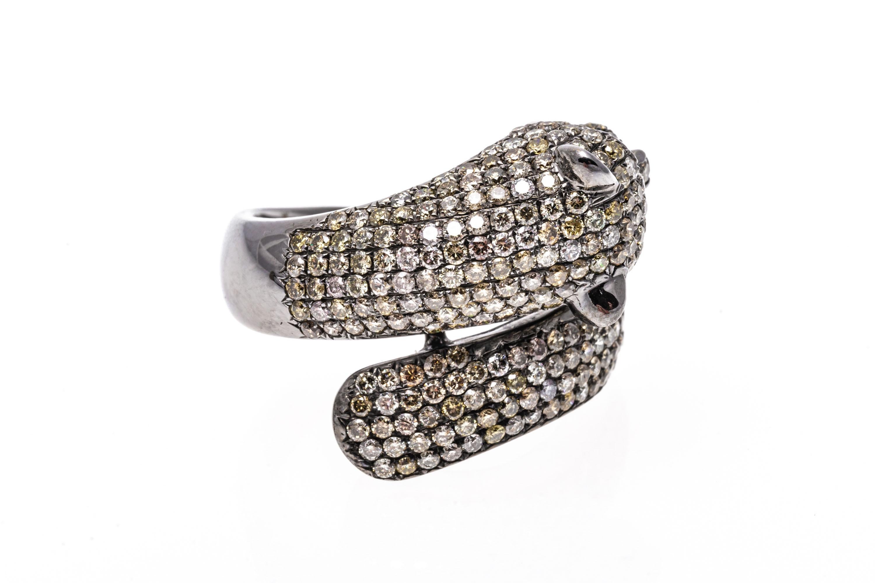 Anello bypass Panther in oro 18k con diamanti multicolore, App. 2,47 TCW In condizioni buone in vendita a Fairfield, CT