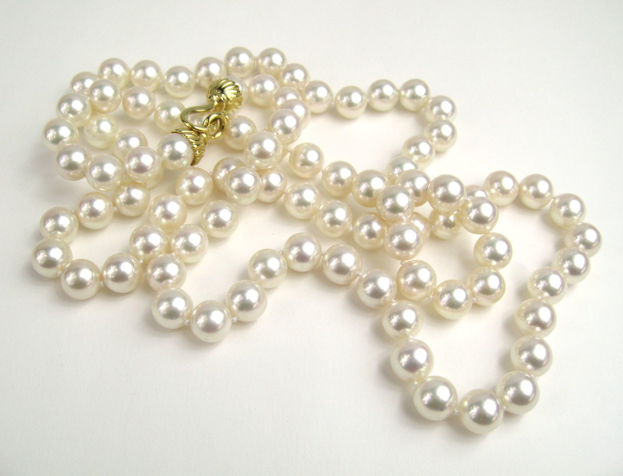 Collana di perle in oro 18K da 9,5 mm in vendita 1