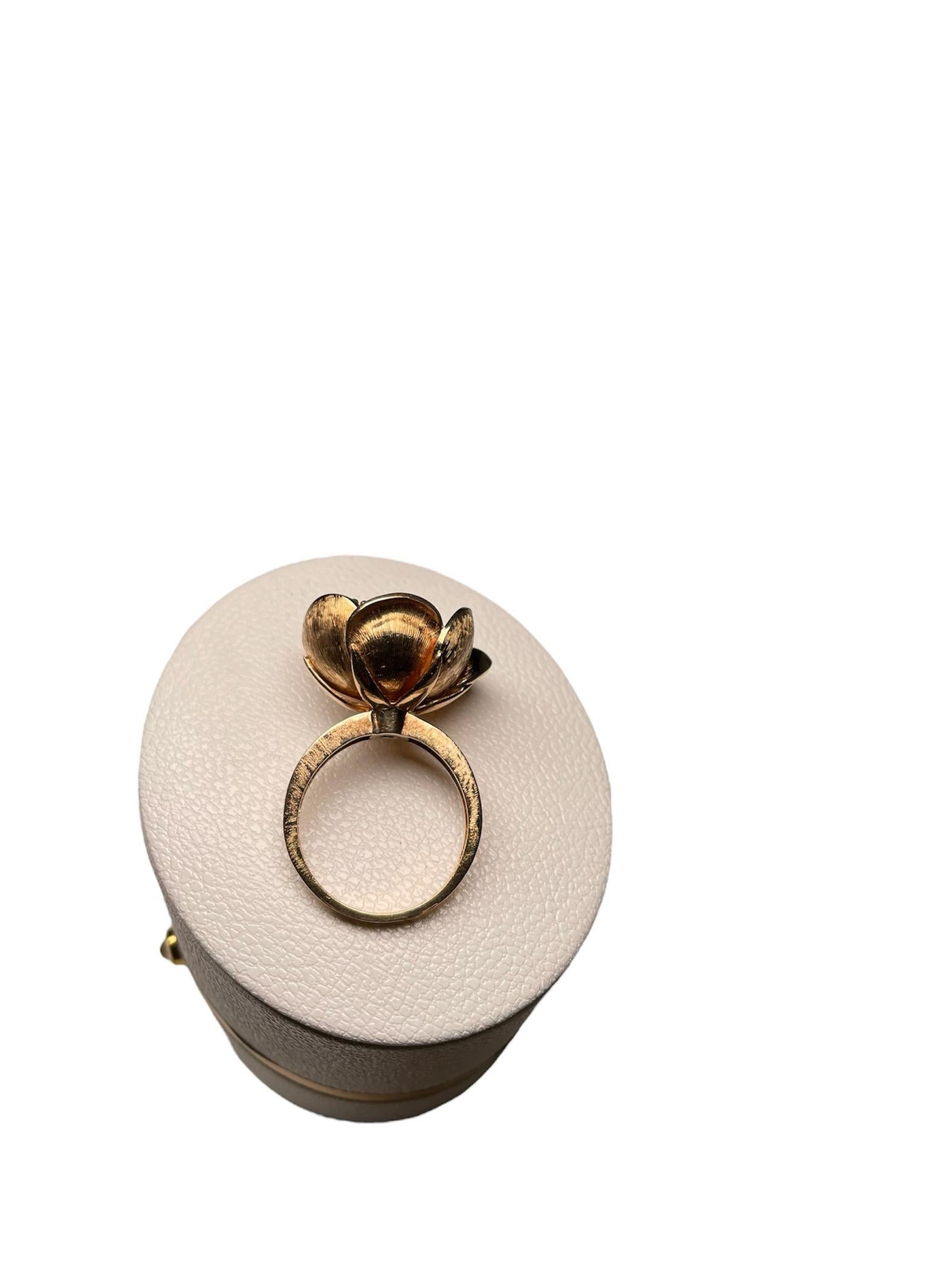 18K Gold Pearls Cocktail Ring  For Sale 1