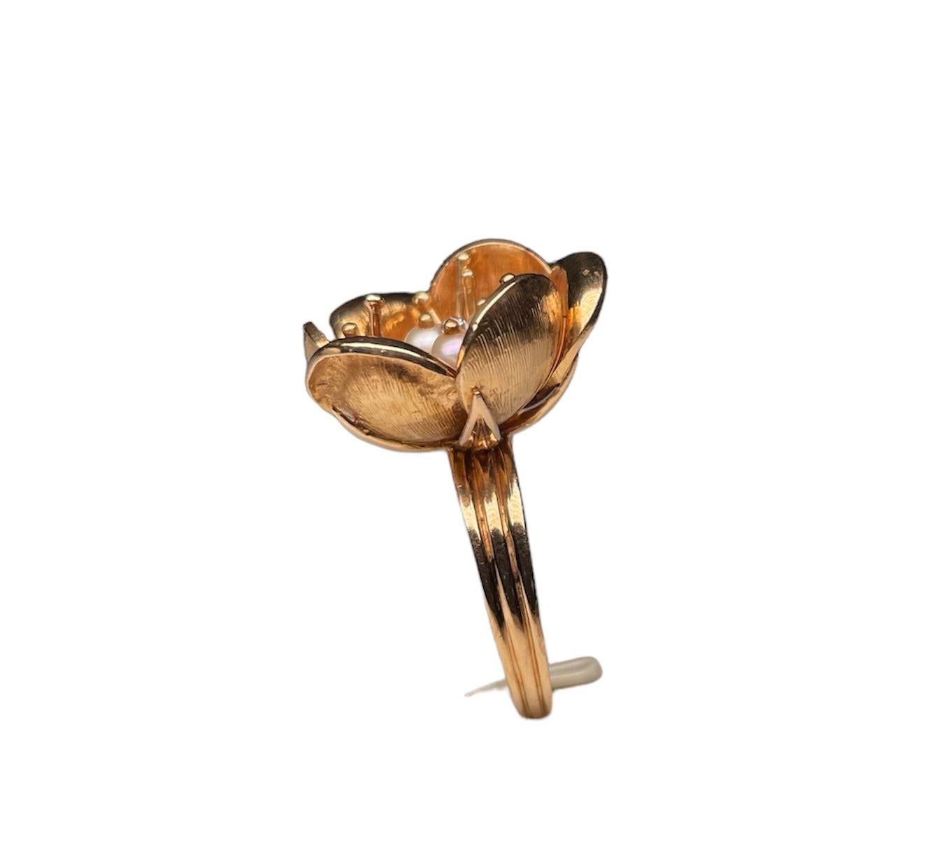 18K Gold Pearls Cocktail Ring  For Sale 3