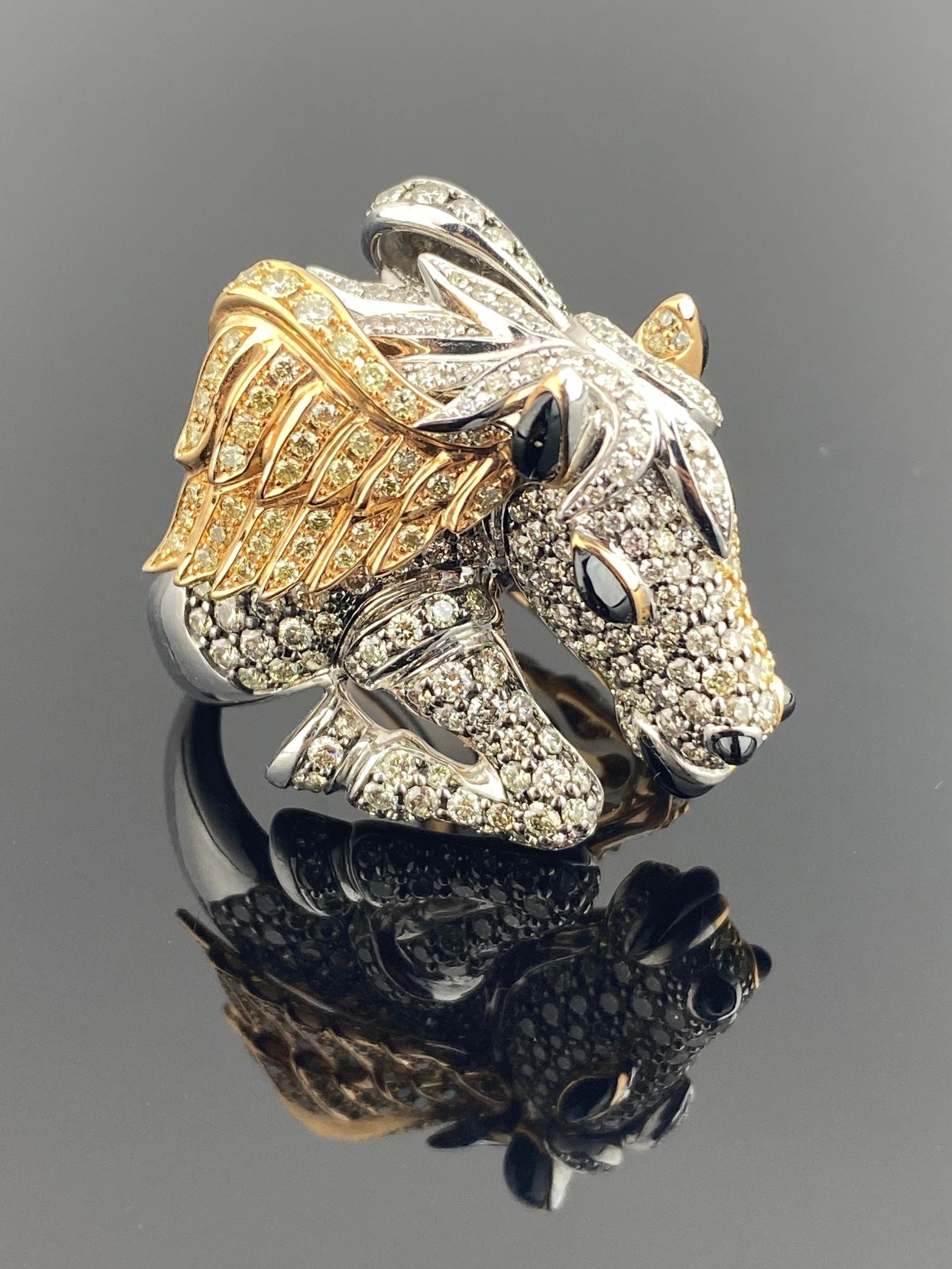 Modern 18K Gold Ring Pegagsus Inspired with Fancy Diamonds For Sale