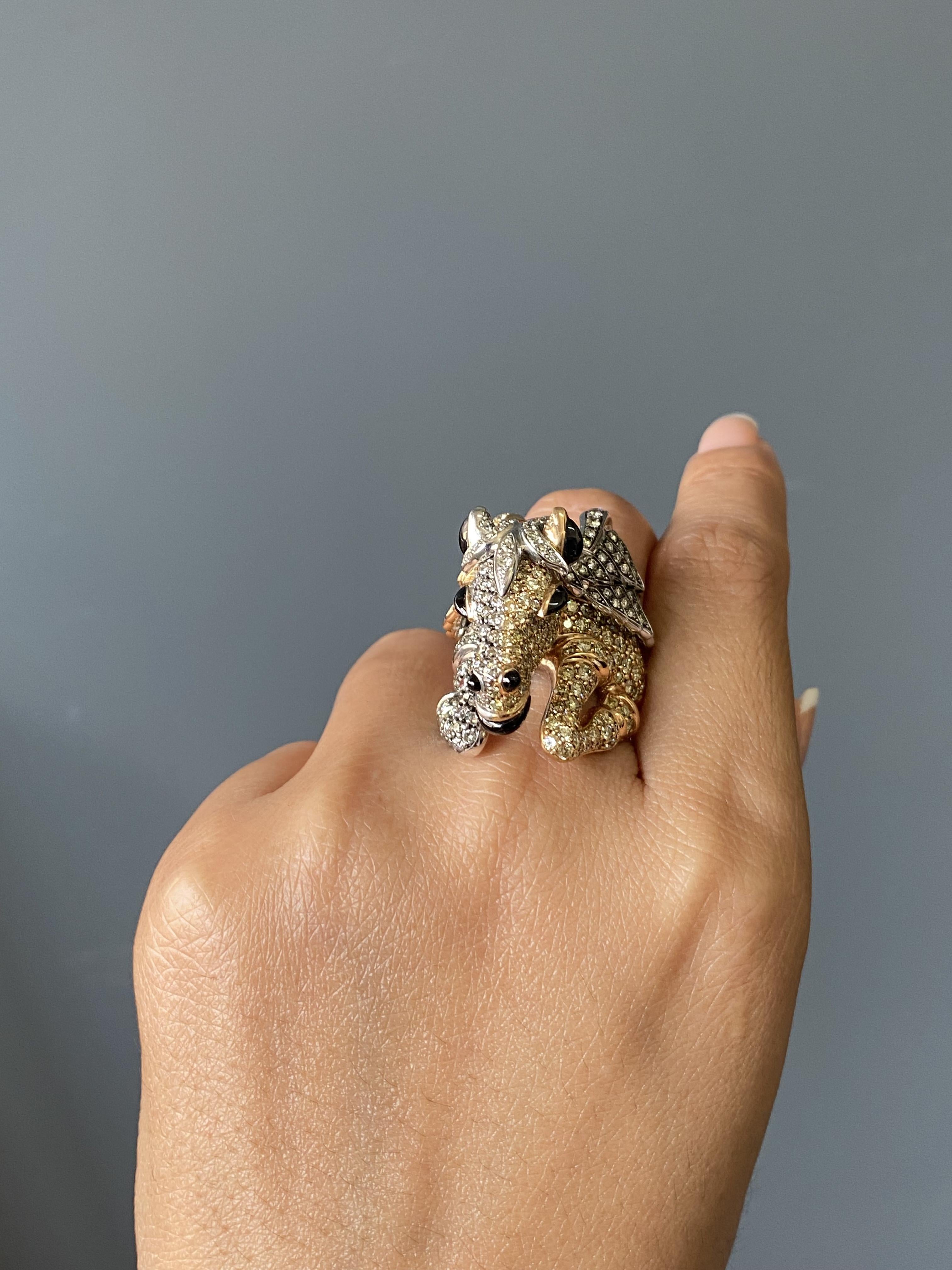 Men's 18K Gold Ring Pegagsus Inspired with Fancy Diamonds For Sale