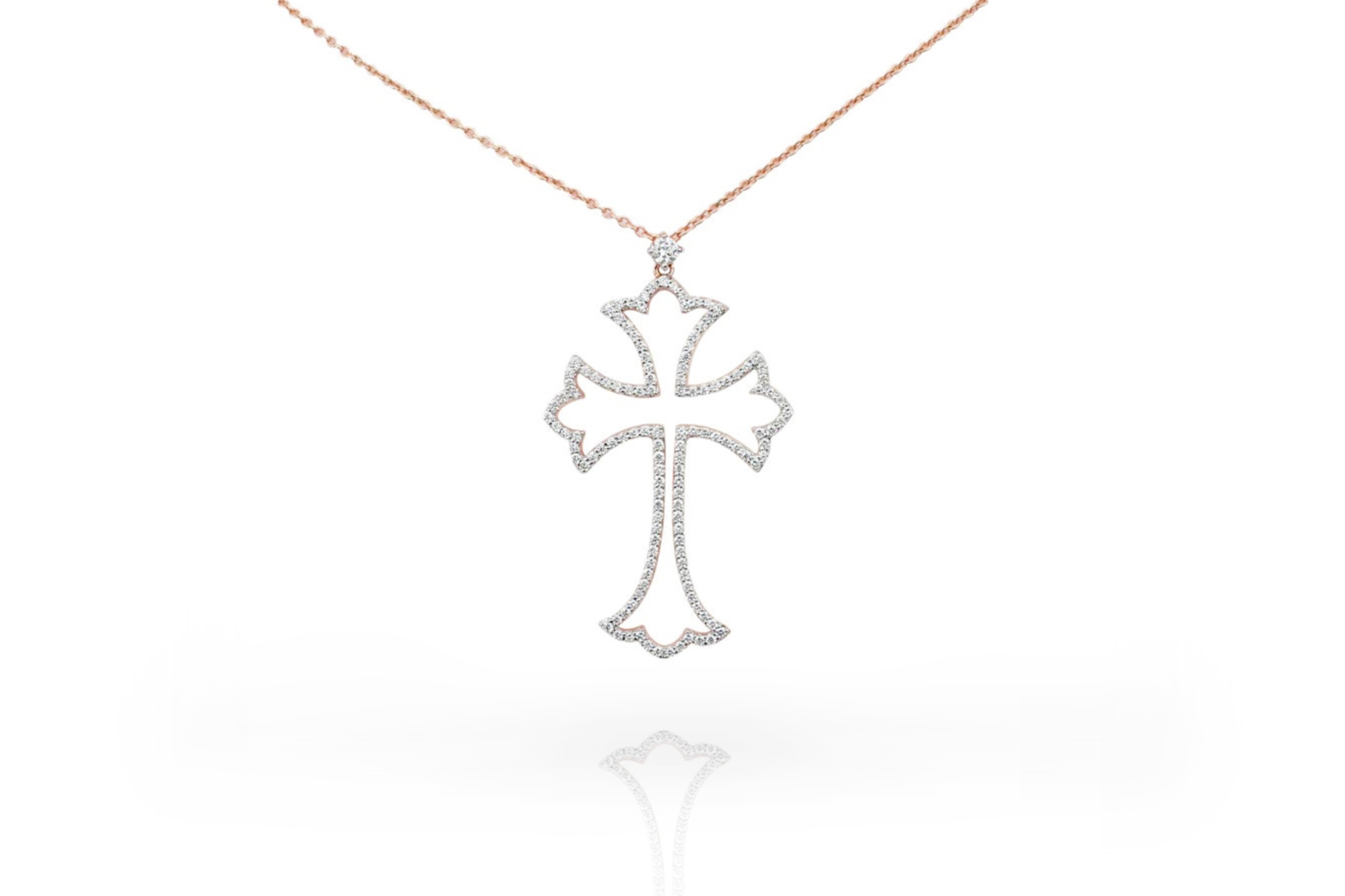 Collier pendentif en or rose 18 carats avec croix pavée de diamants en vente