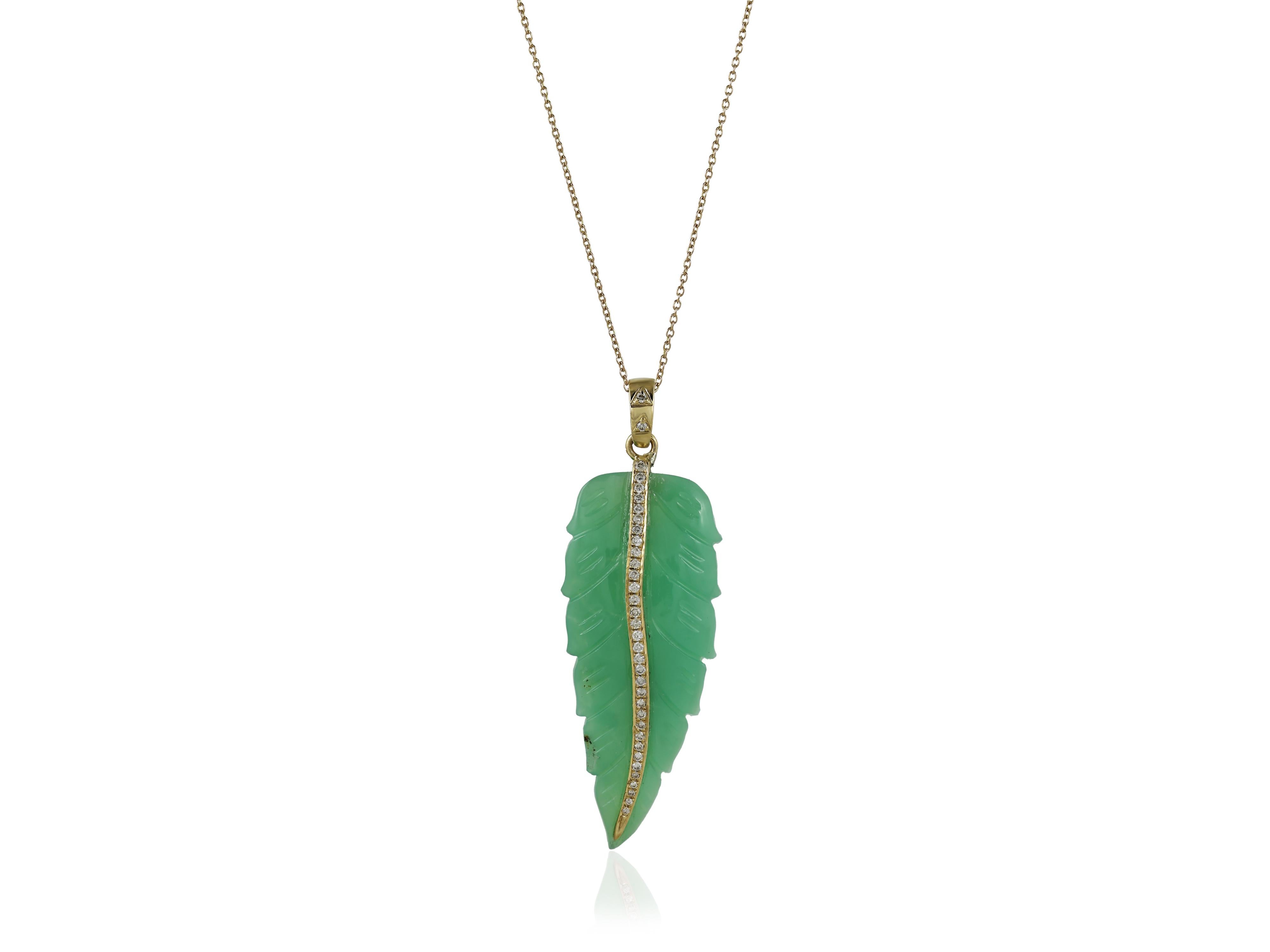 Pendentif en or 18K représentant une feuille de chrysoprase sertie de diamants naturels Pour femmes en vente