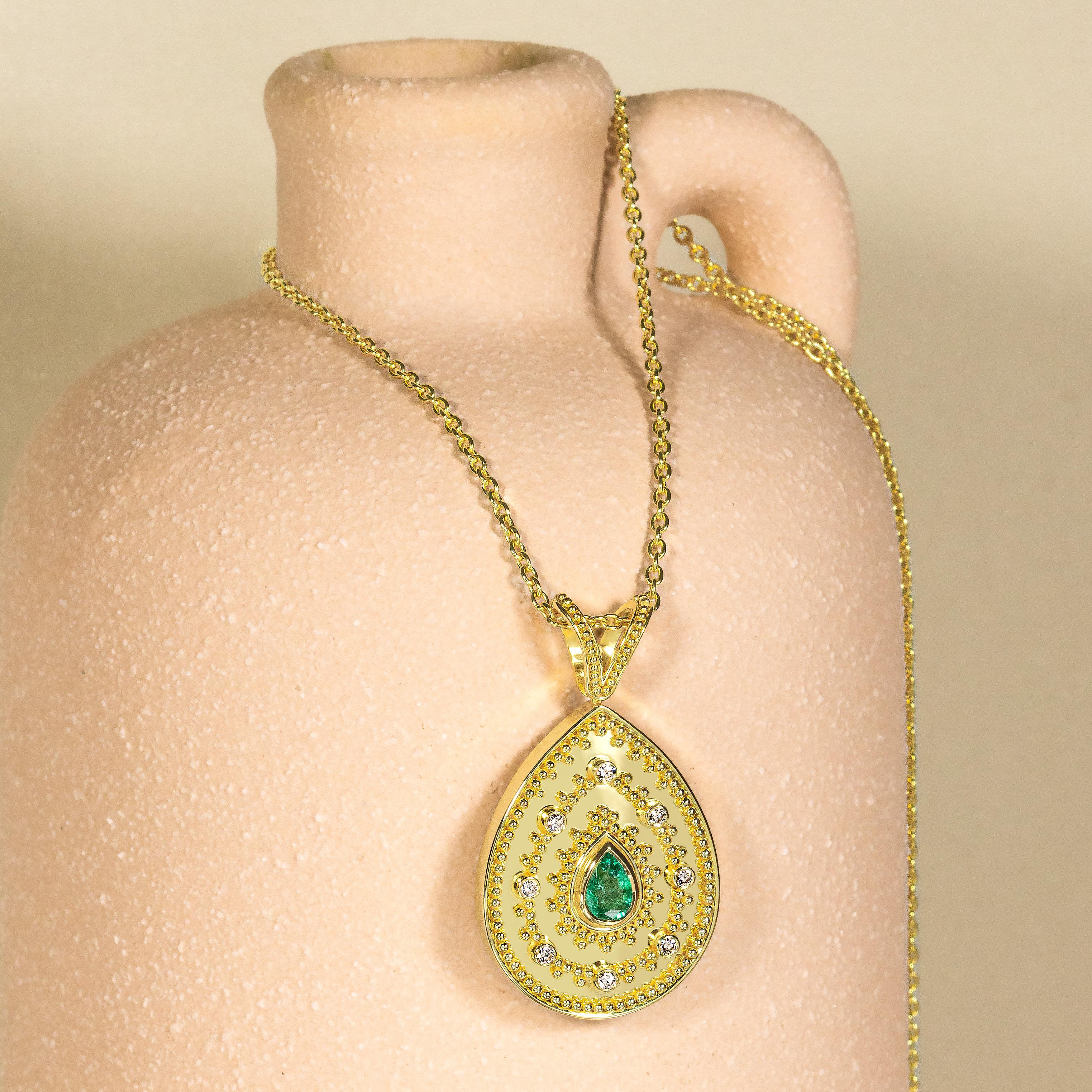 Women's 18K Gold Pendant with pear Emerald and Diamonds For Sale