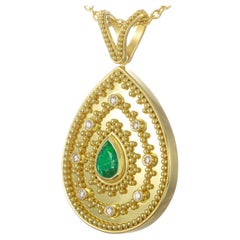 18K Gold Pendant with pear Emerald and Diamonds