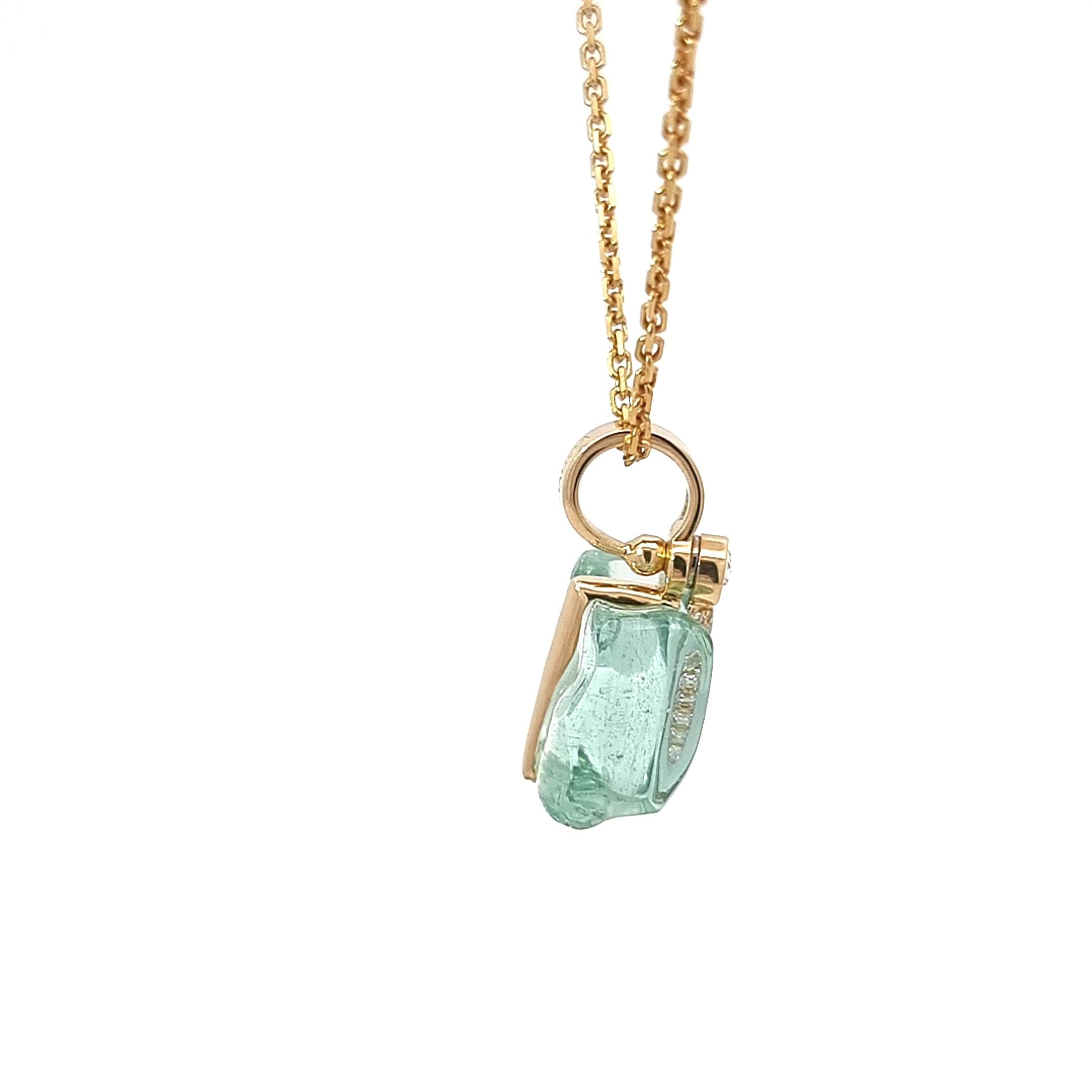 18K Gold Pendant with Uncut Aquamarine and White Diamonds For Sale 1