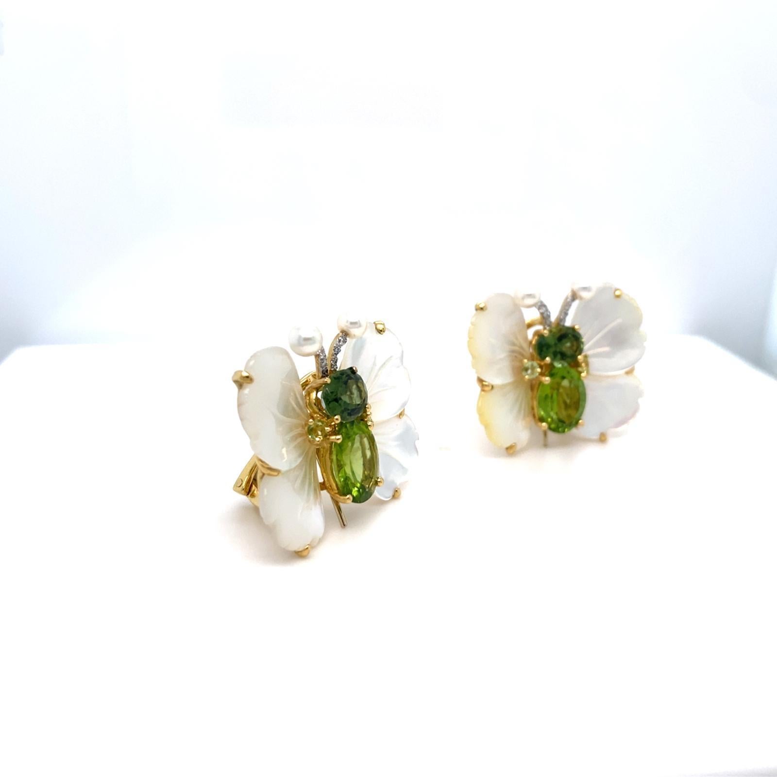 da uomo o donna Orecchini a clip con farfalla in oro 18k e peridoto con madreperla e diamanti in vendita