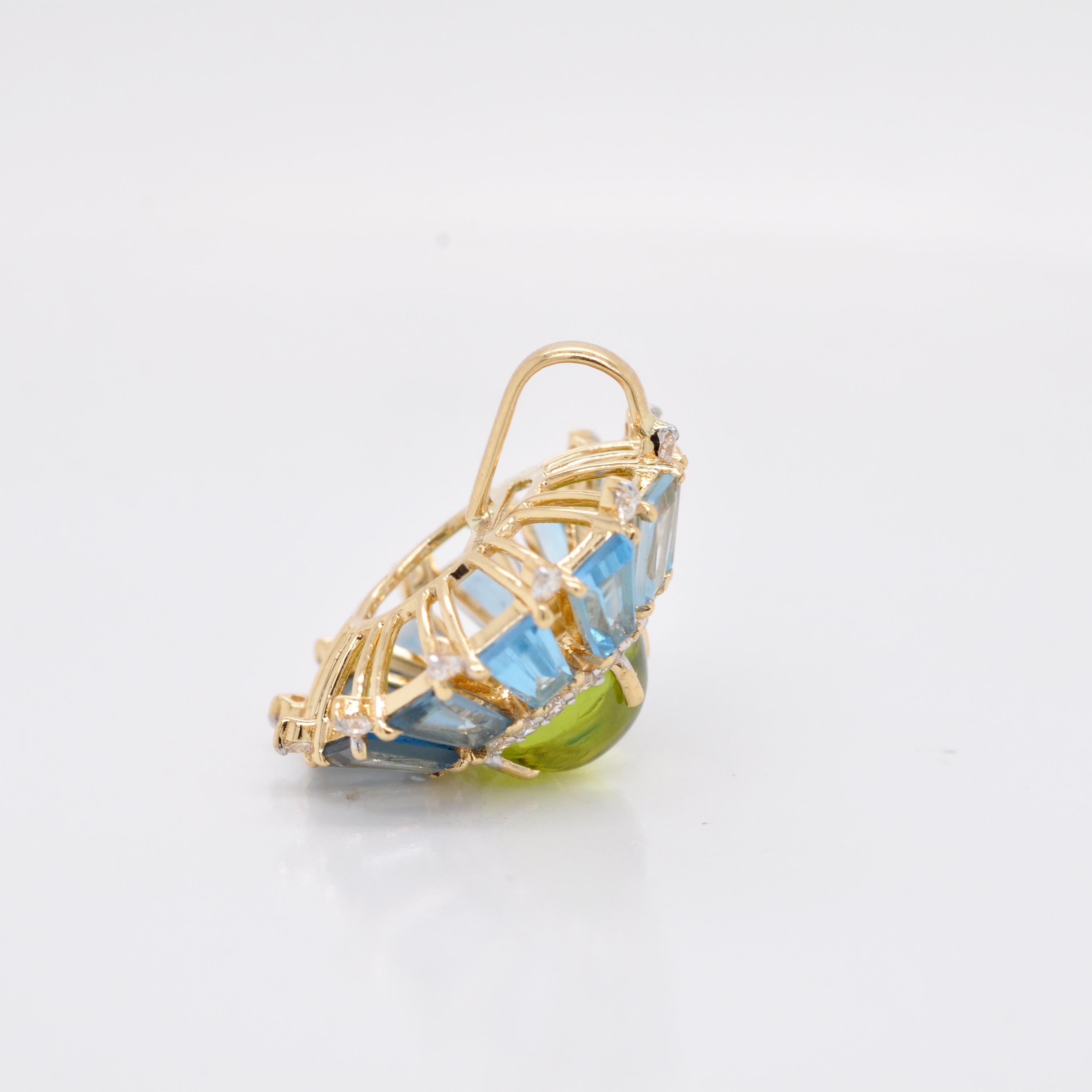 Women's 18K Gold Peridot Cabochon Blue Topaz Taper Baguette Diamond Ferris Wheel Pendant For Sale