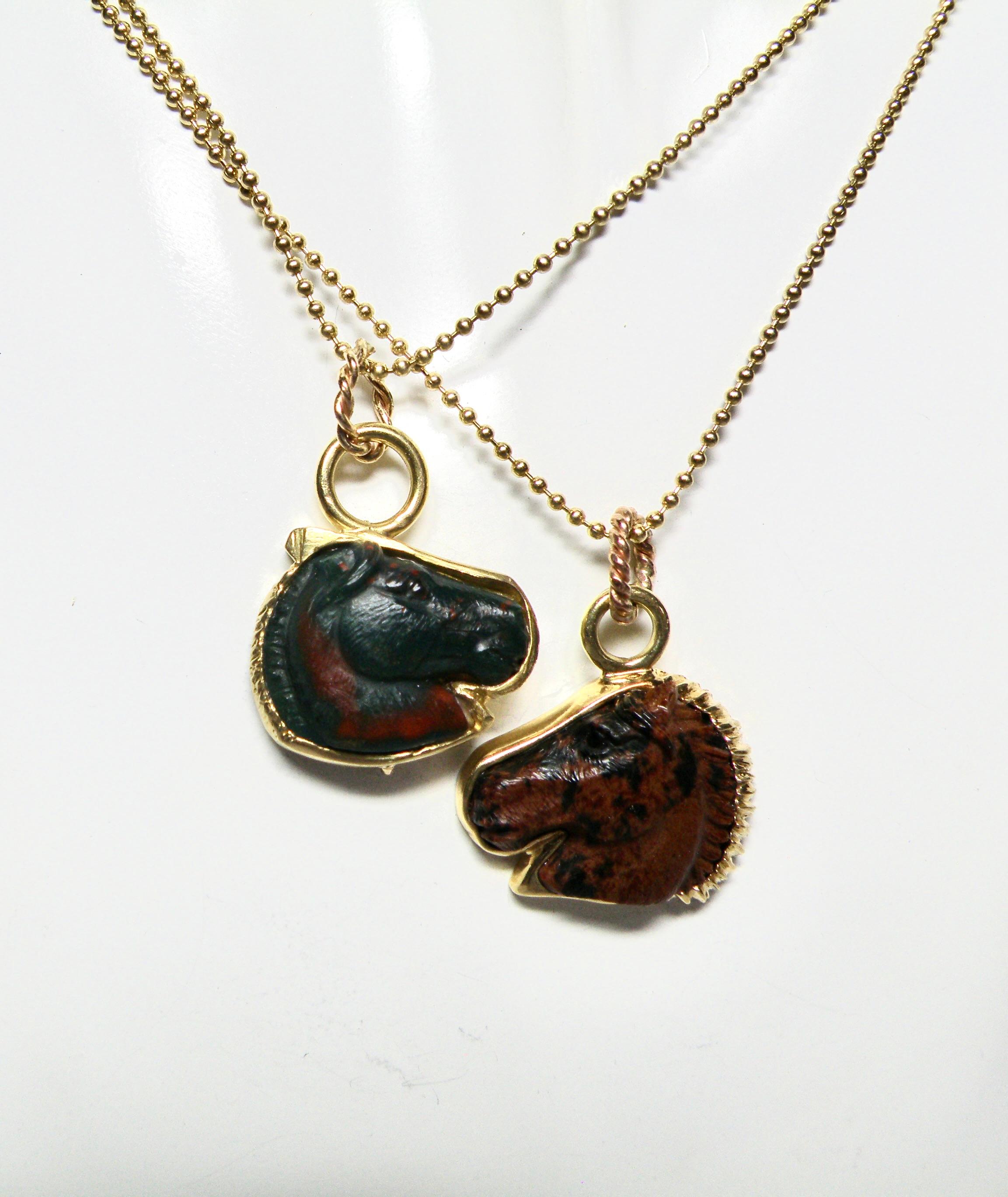 Tête de cheval en or 18k Petit Mahogany Obsidian avec chaîne Neuf - En vente à Cohasset, MA