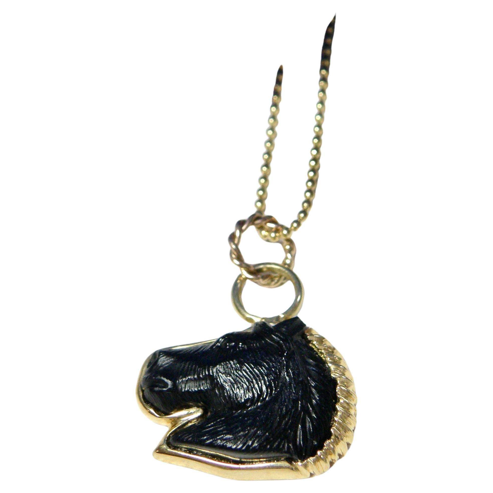 18k gold Petit onyx horse head pendant with chain
