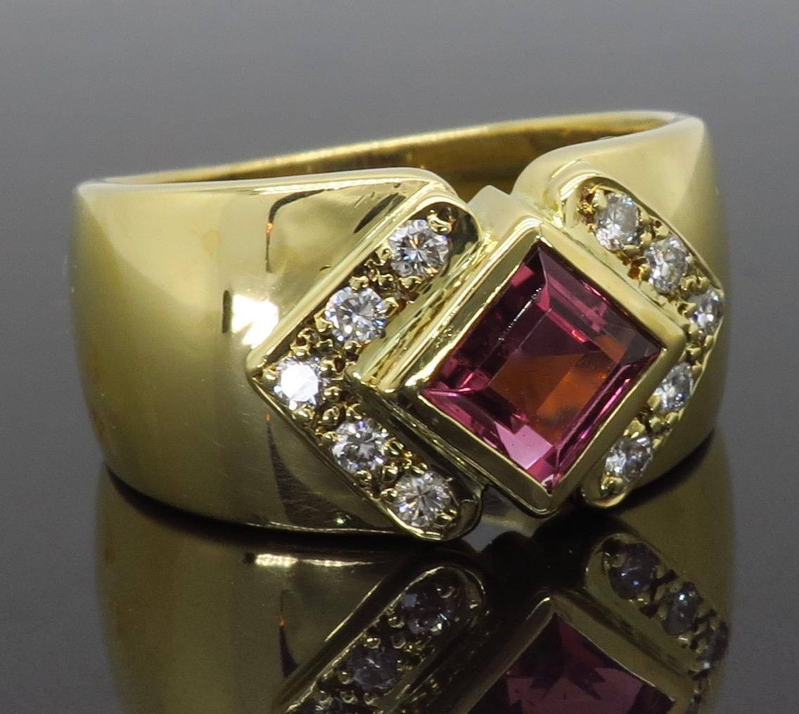 18 Karat Gold Pink Gemstone Diamond Ring 4