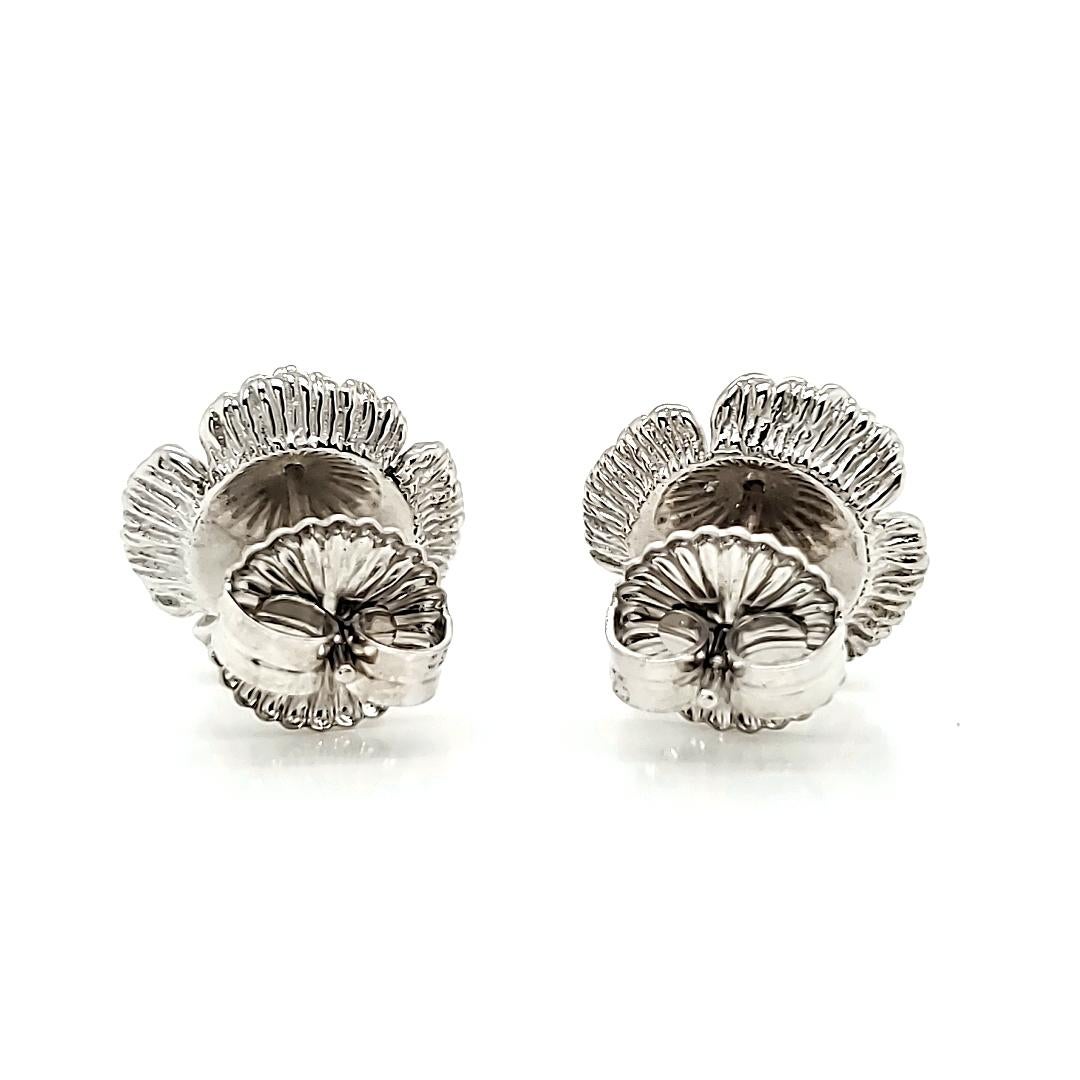 Round Cut 18k Gold Pink Sapphire Cts 0.18 Flower Earrings For Sale