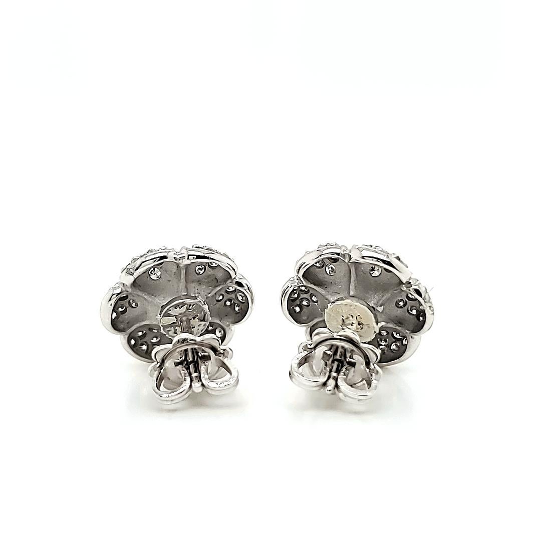 Contemporary 18k Gold Pink Sapphire Cts 0.36 and Round Diamond Cts 0.60 Flower Earrings For Sale