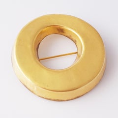 Spilla a cerchio modernista placcata oro 18k di Steve Vaubel, anni '80