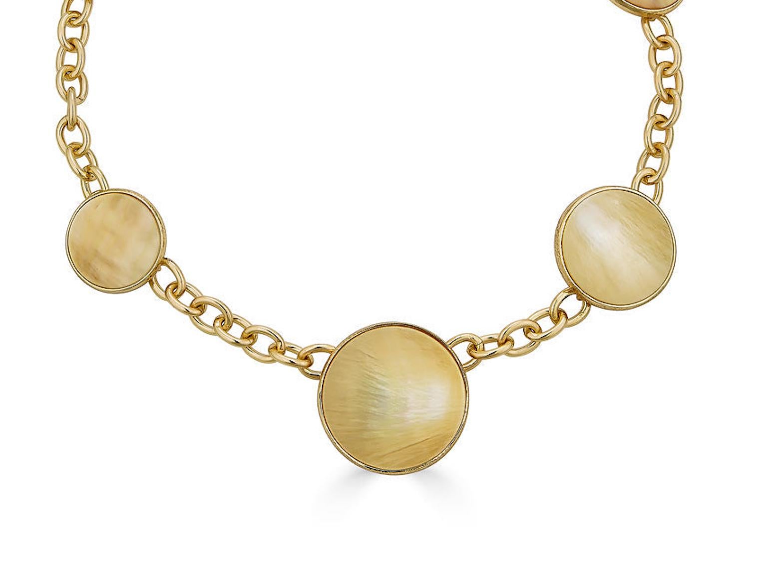 18K Gold Plated Mother Of Pearl Necklace In New Condition For Sale In Carlsbad, CA