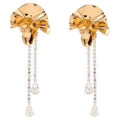Boucles d'oreilles en or 18 carats Sylvia avec goutte de cristal sculpté