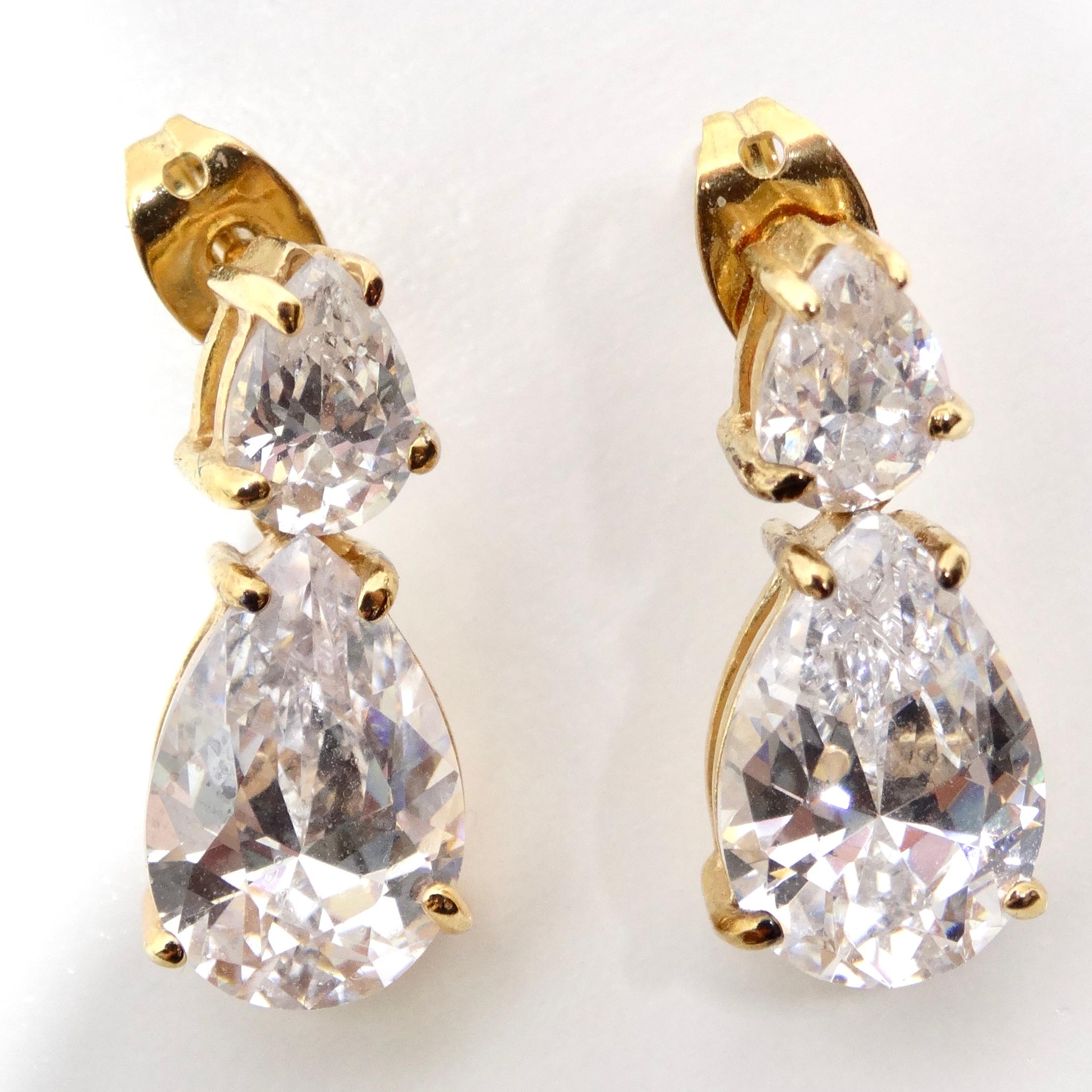 18K Gold Plated Vintage Tear Drop Earrings In Good Condition For Sale In Scottsdale, AZ