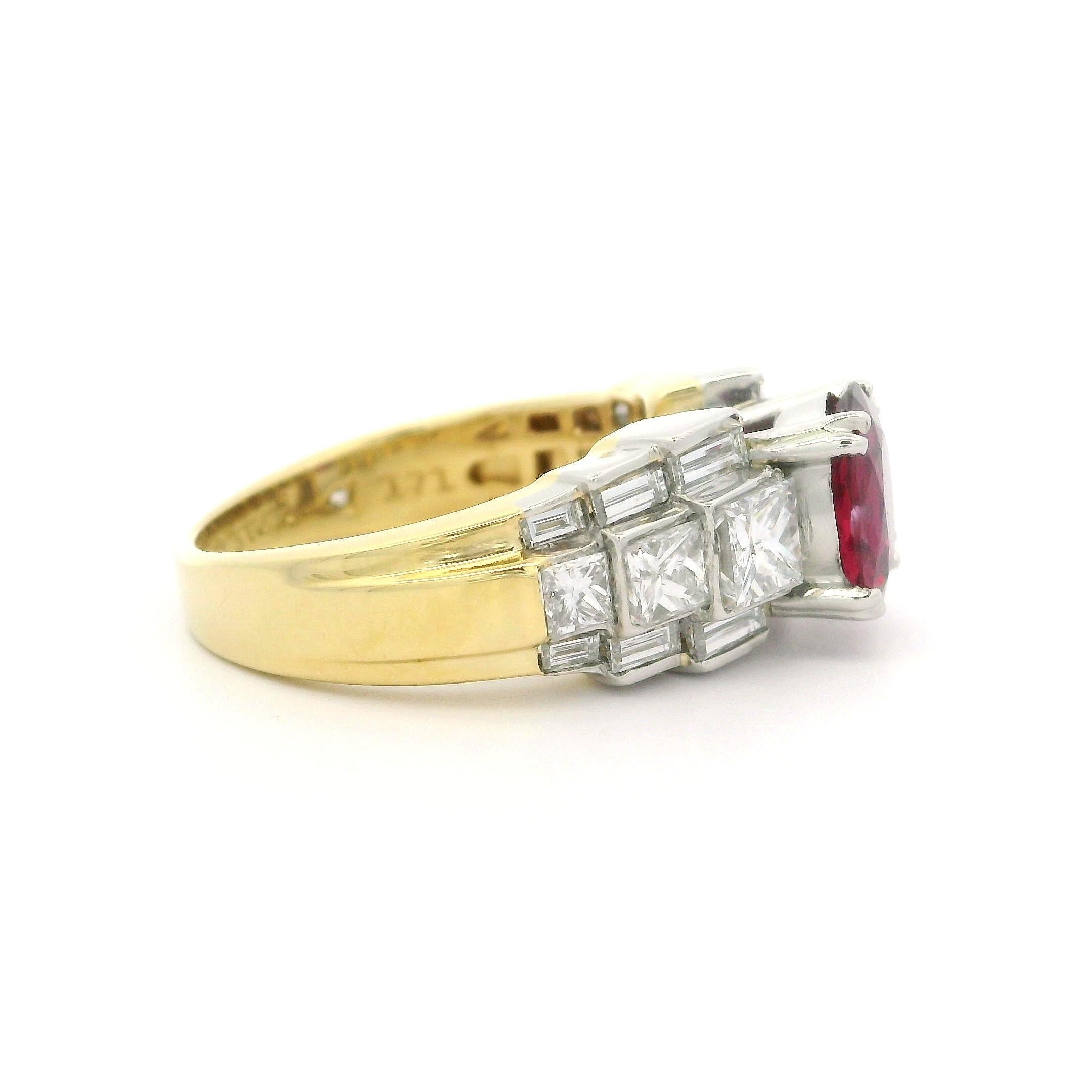 Anillo de oro de 18 quilates y platino AIGS de 2,74 quilates de rubíes y diamantes de lados graduados sin calor 8