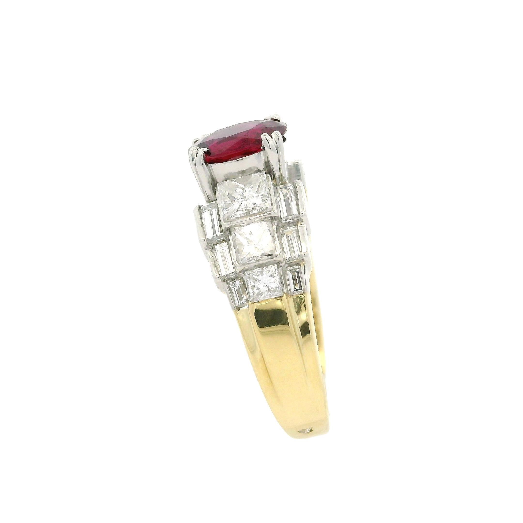 Anillo de oro de 18 quilates y platino AIGS de 2,74 quilates de rubíes y diamantes de lados graduados sin calor en Excelente Estado en Montclair, NJ