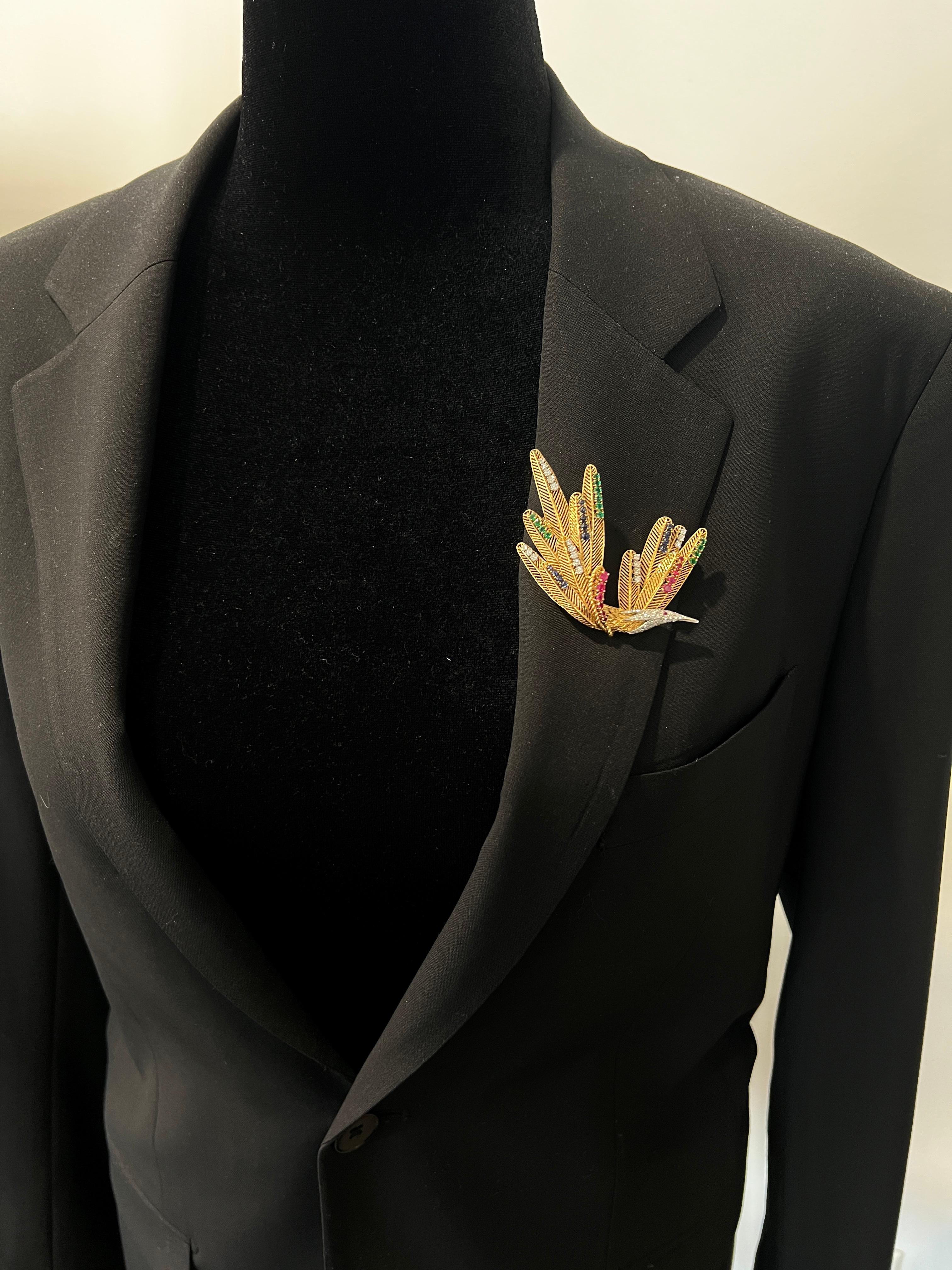 Vogelbrosche aus 18k Gold, Platin, farbigen Steinen und Diamanten Damen im Angebot