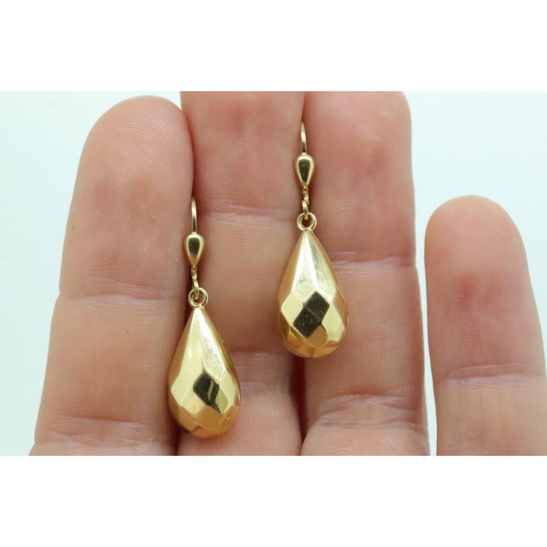 18k Gold Puffed Hollow Dangle Earrings. Glossy Geometric Drop earrings. For Sale 2