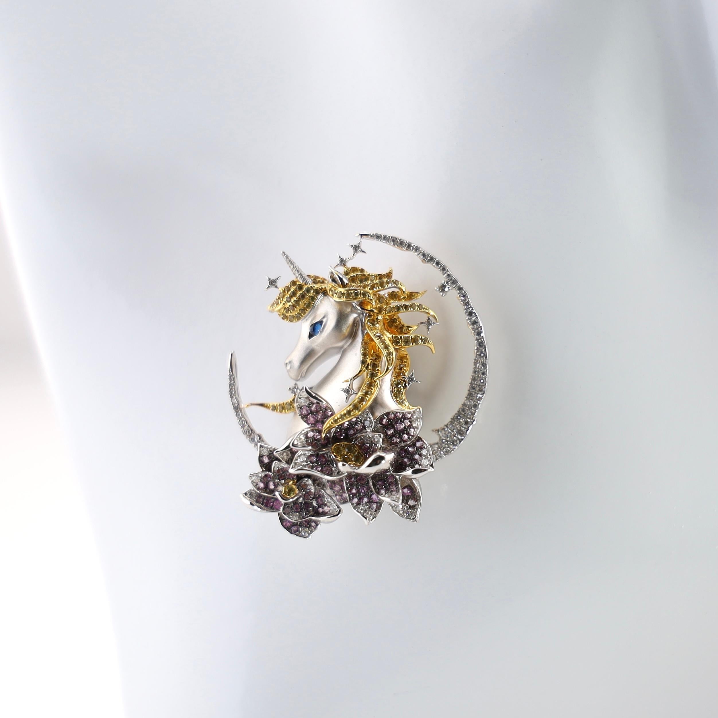 18K Gold Purple Sapphire & Diamond  'Unicorn & Moon' Brooch Pendant In New Condition For Sale In Kowloon, HK