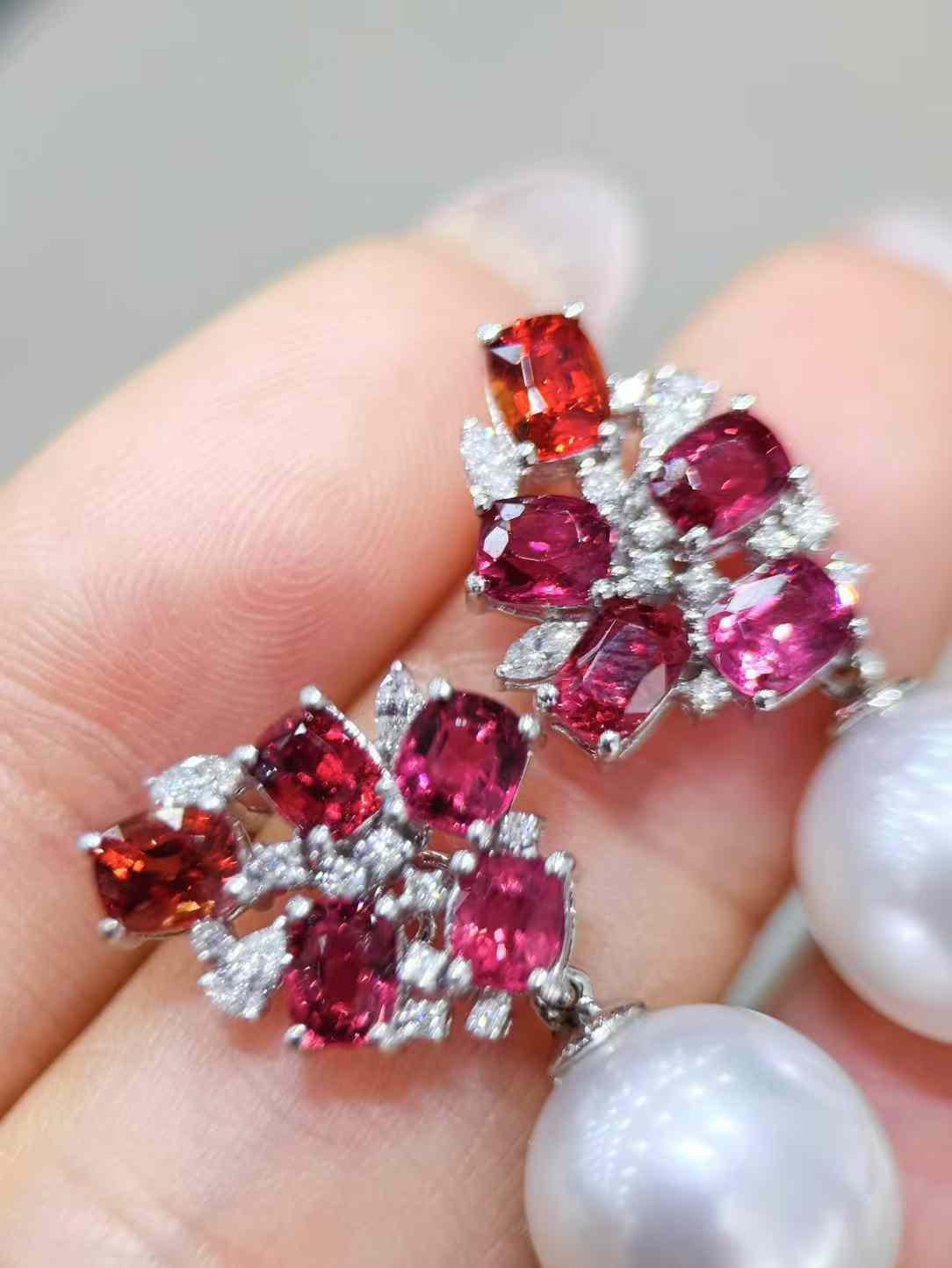 【Crown Radiance】Scarlet Bloom Aurora South Sea Pearl Convertible Earrings For Sale 2