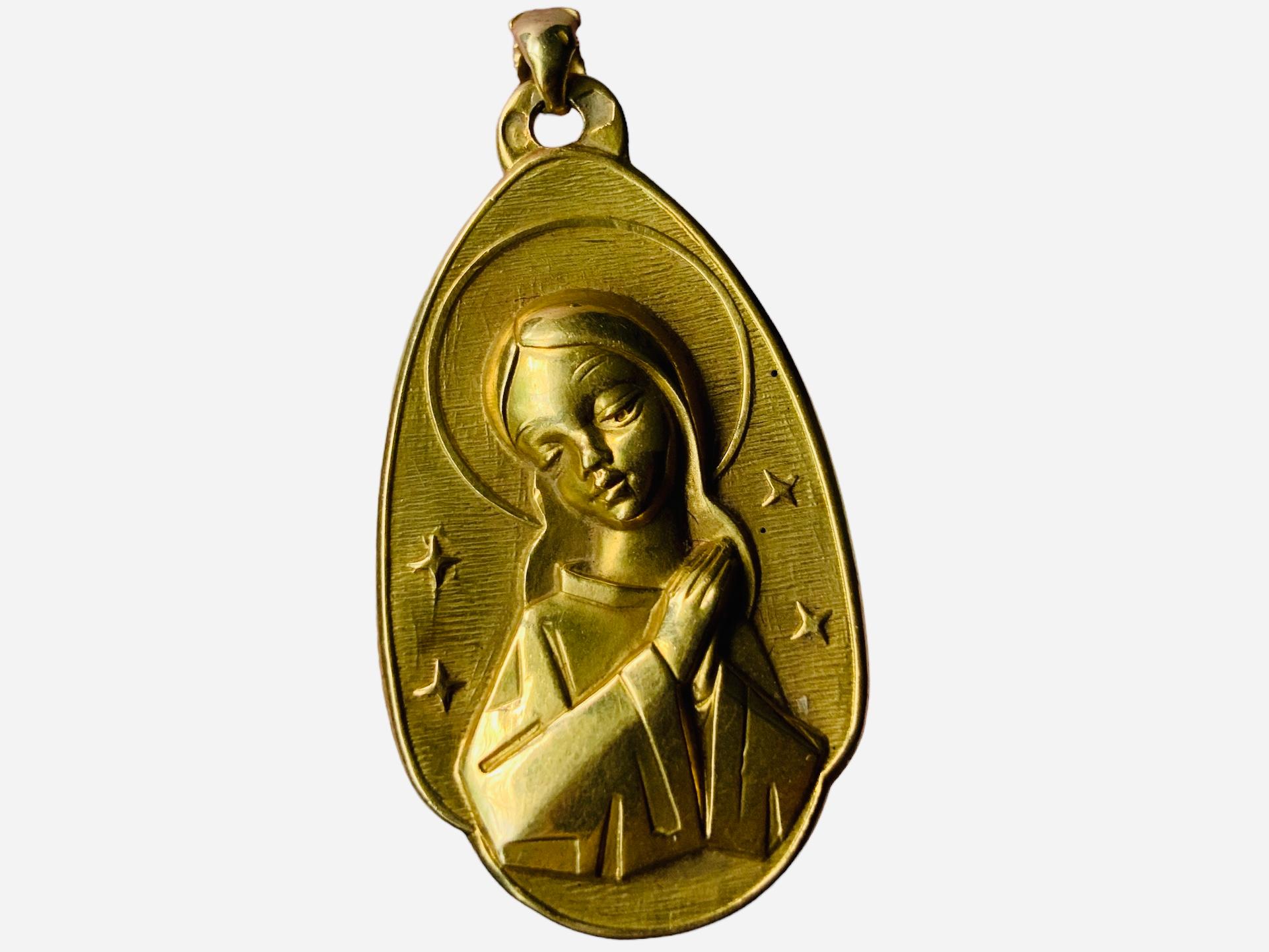 Ciondolo religioso in oro 18K In condizioni buone in vendita a Guaynabo, PR