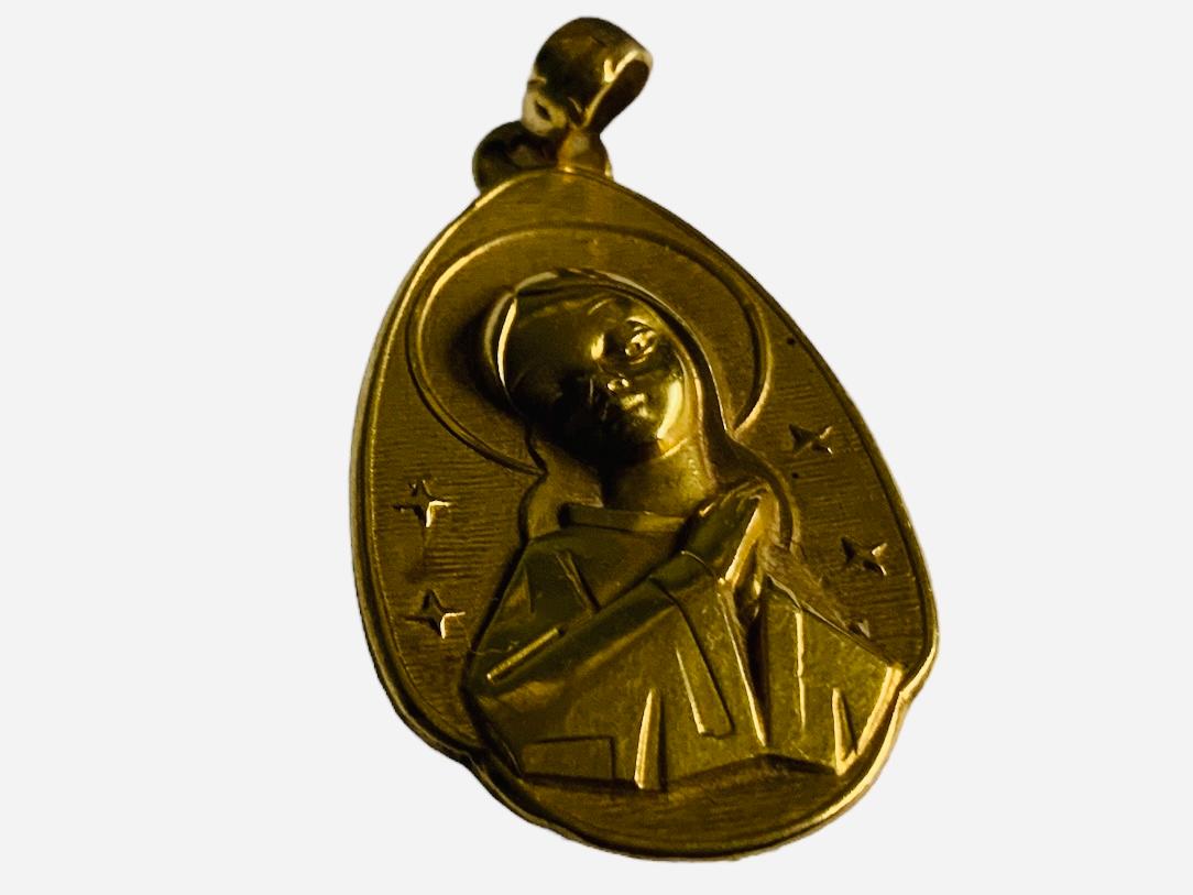 Ciondolo religioso in oro 18K in vendita 4