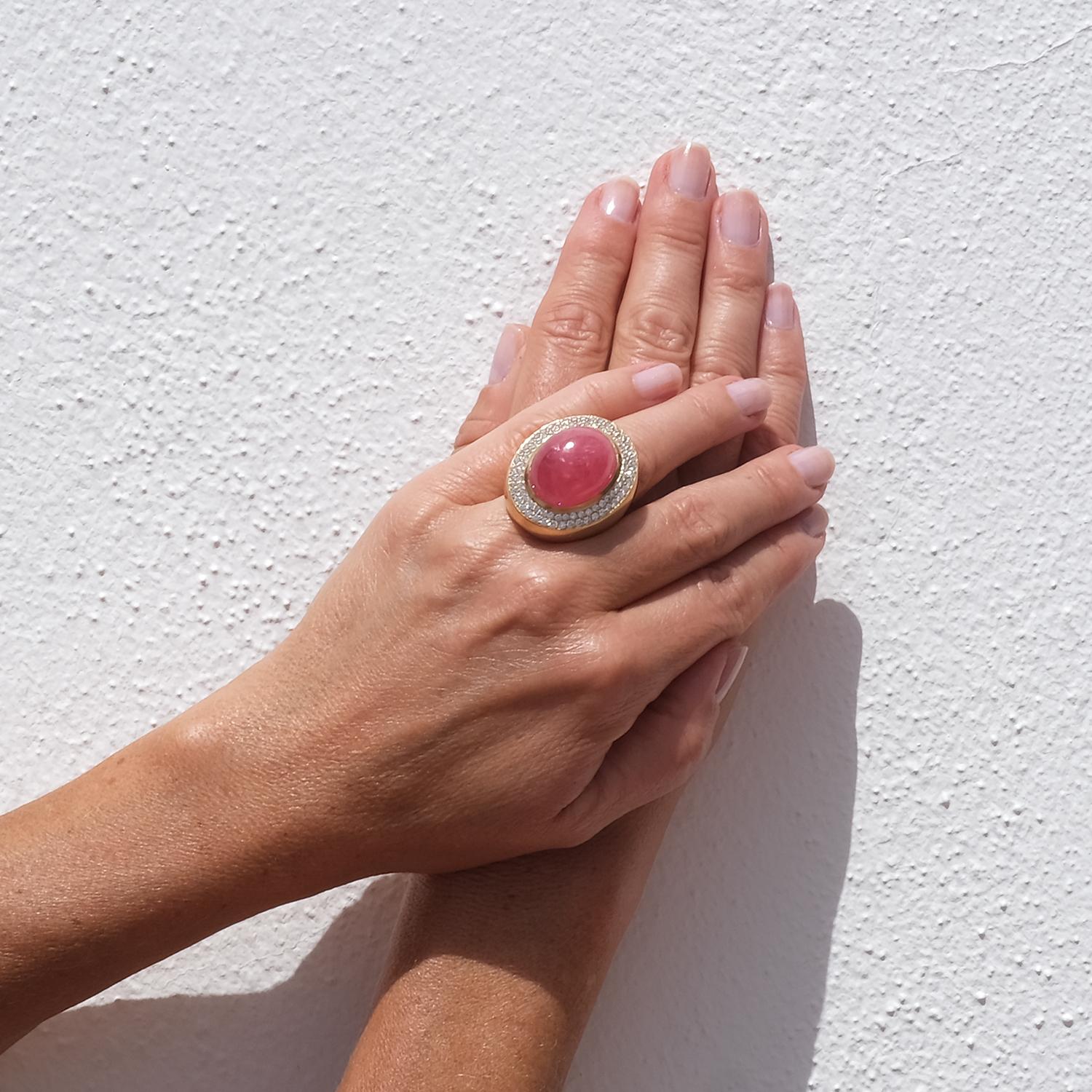 Horacio Ramires Achinelli, bague en or 18 carats, rhodochrosite et diamants, 50 g en vente 9