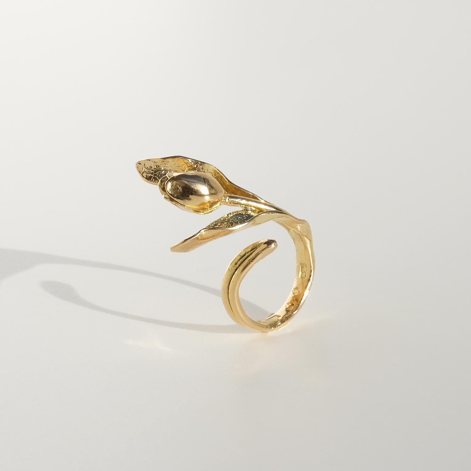 18 Karat Goldring von Goldmeister Etsuko Minova, hergestellt 1996 im Angebot 2