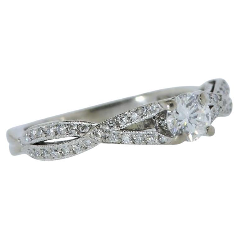Contemporary 18K Gold Ring by Tacori with 0.66 cts. of Fine Diamonds. For Sale