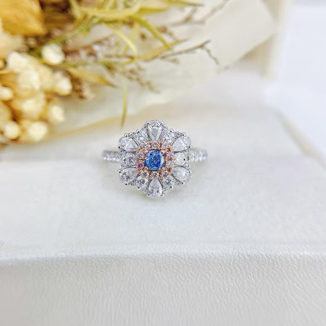Modern 18K Gold Ring Convertible Cushion Cut Blue Diamond Teardrop Floral Design For Sale