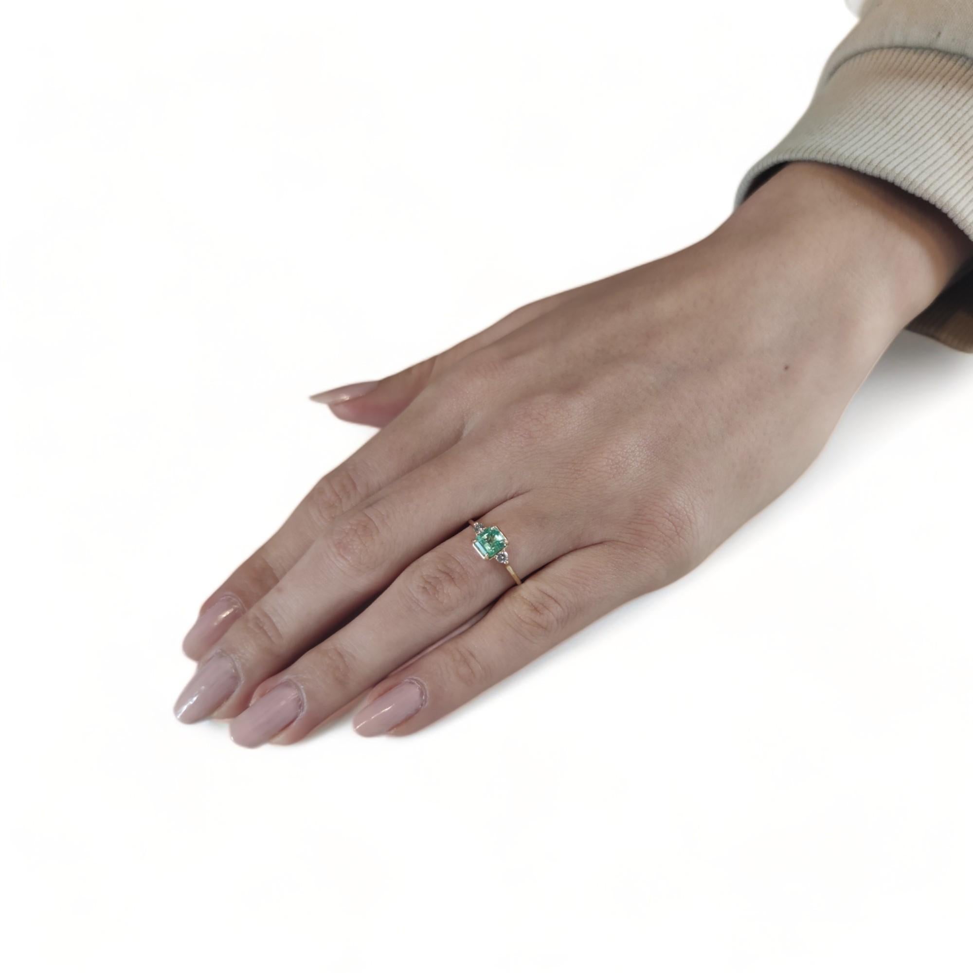 Emerald Cut 18K Gold Ring  Emerald and Diamonds Classic Minimalist for Your Everyday  For Sale