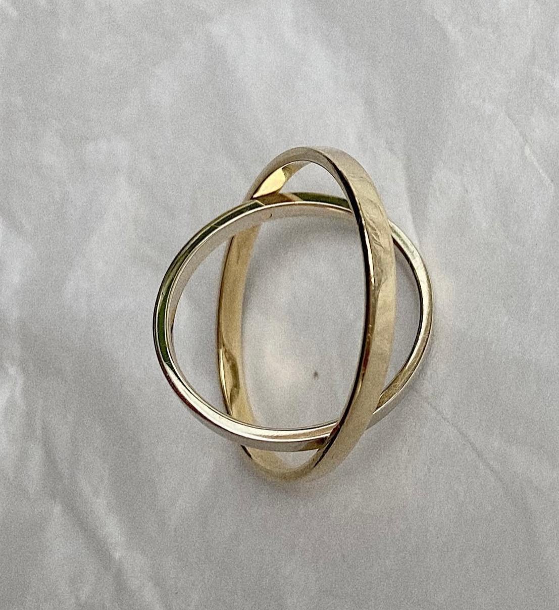 in vendita:  Anello in oro 18k 9