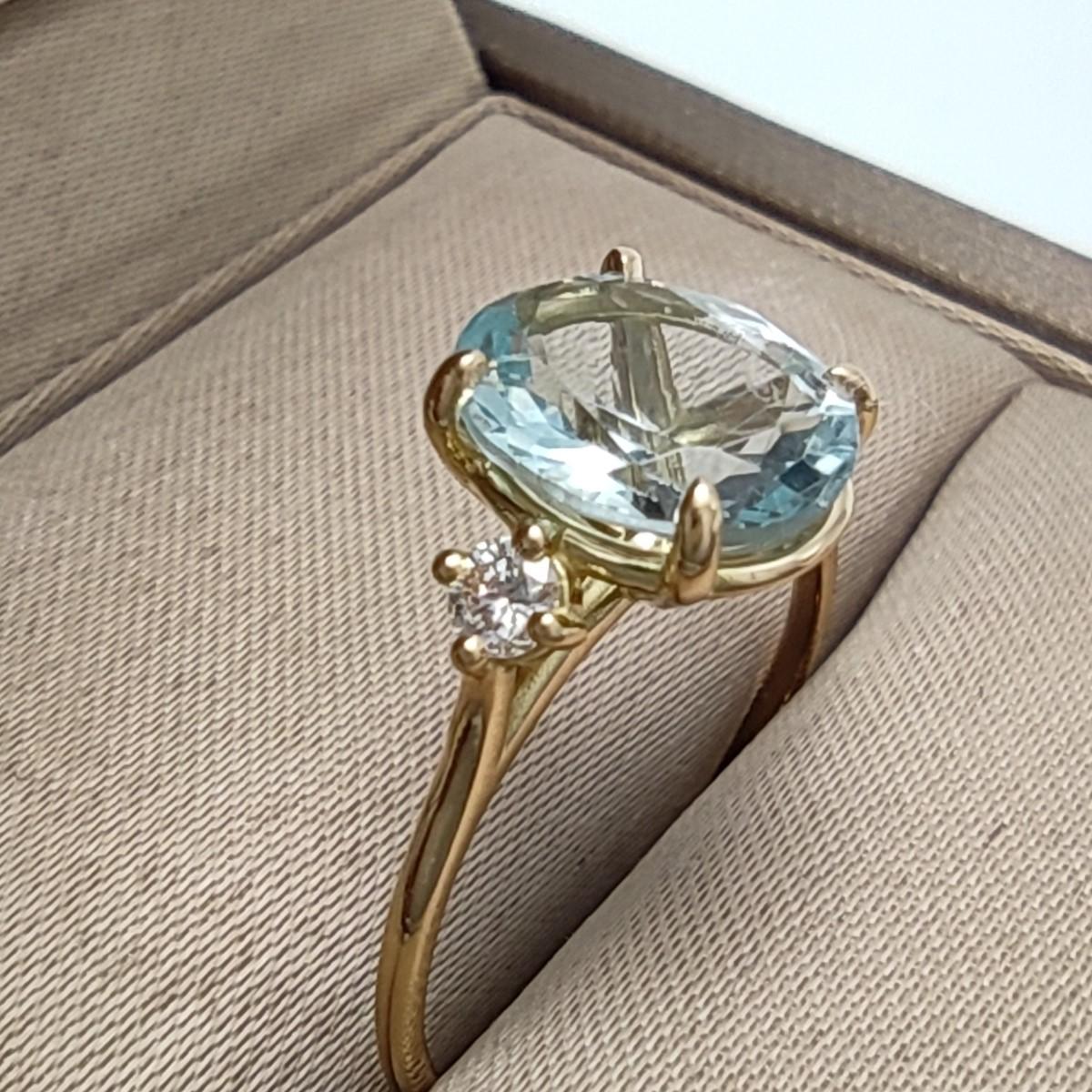 Flash sale 18K Gold Ring for women-1.6ct  oval Aquamarine 0.13ct diamonds  In New Condition For Sale In MADRID, ES