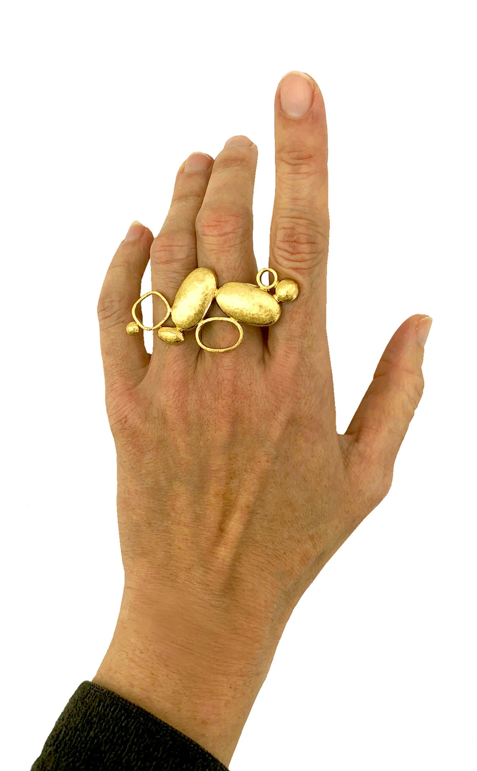 Modern 18K Yellow Gold Ring Sculpture on Your Hand For Sale