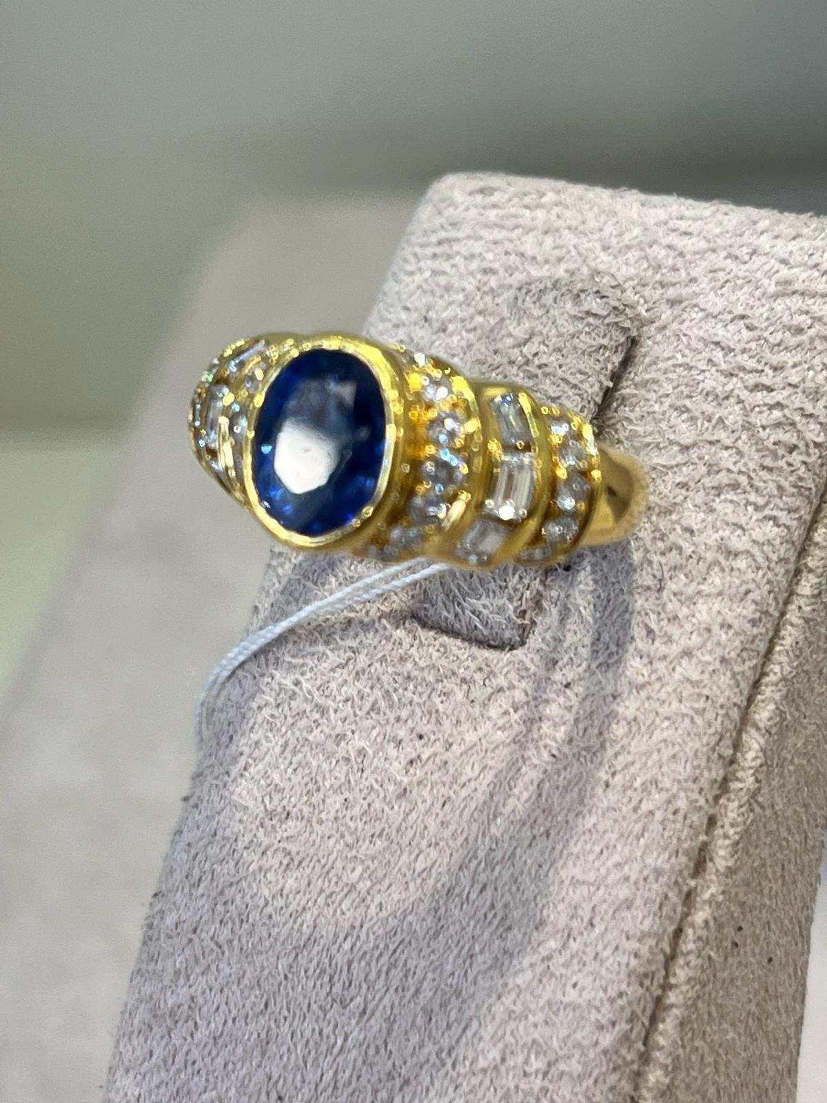 da uomo o donna Anello in oro 18 carati con zaffiro e diamanti incastonati in vendita