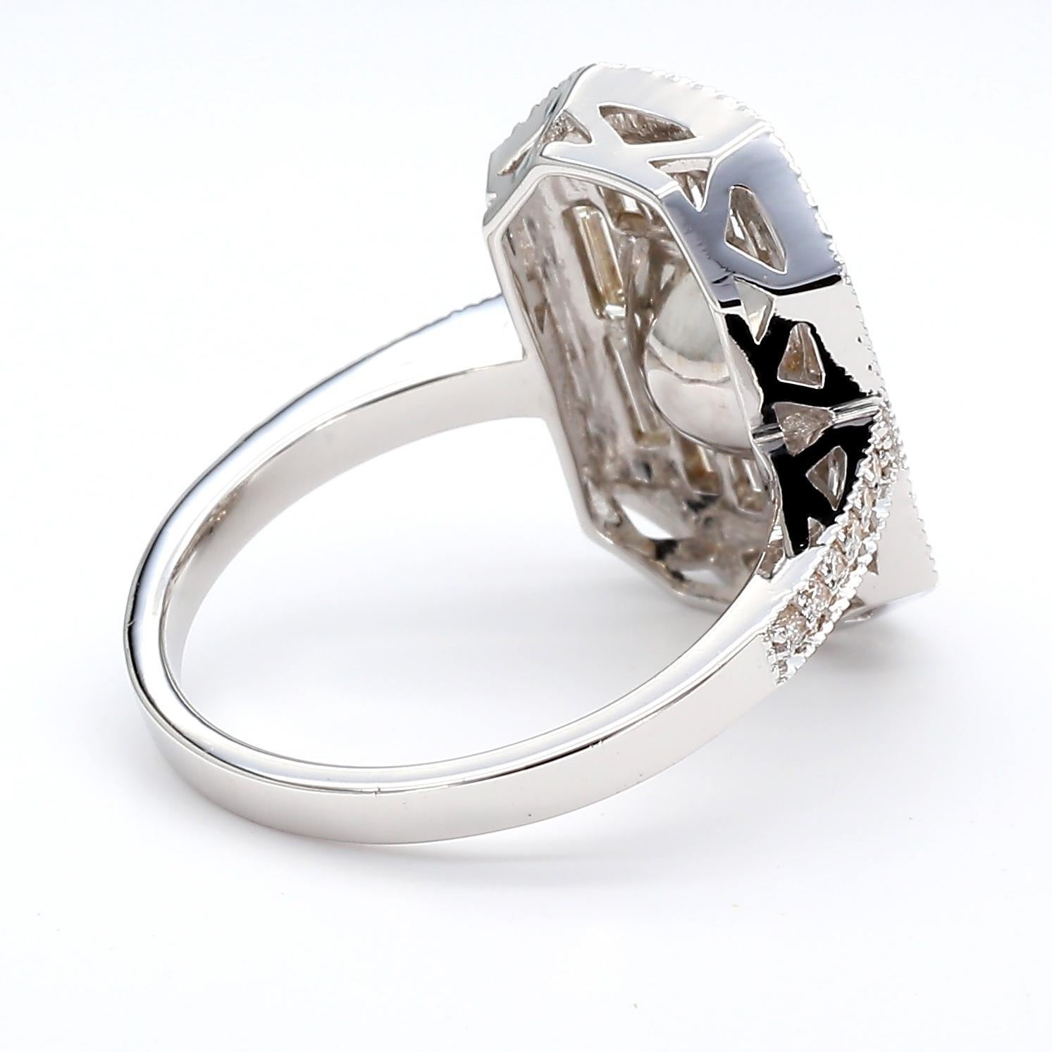 Bague en or 18k avec diamant jaune de 1,66ct et halo blanc en vente 1