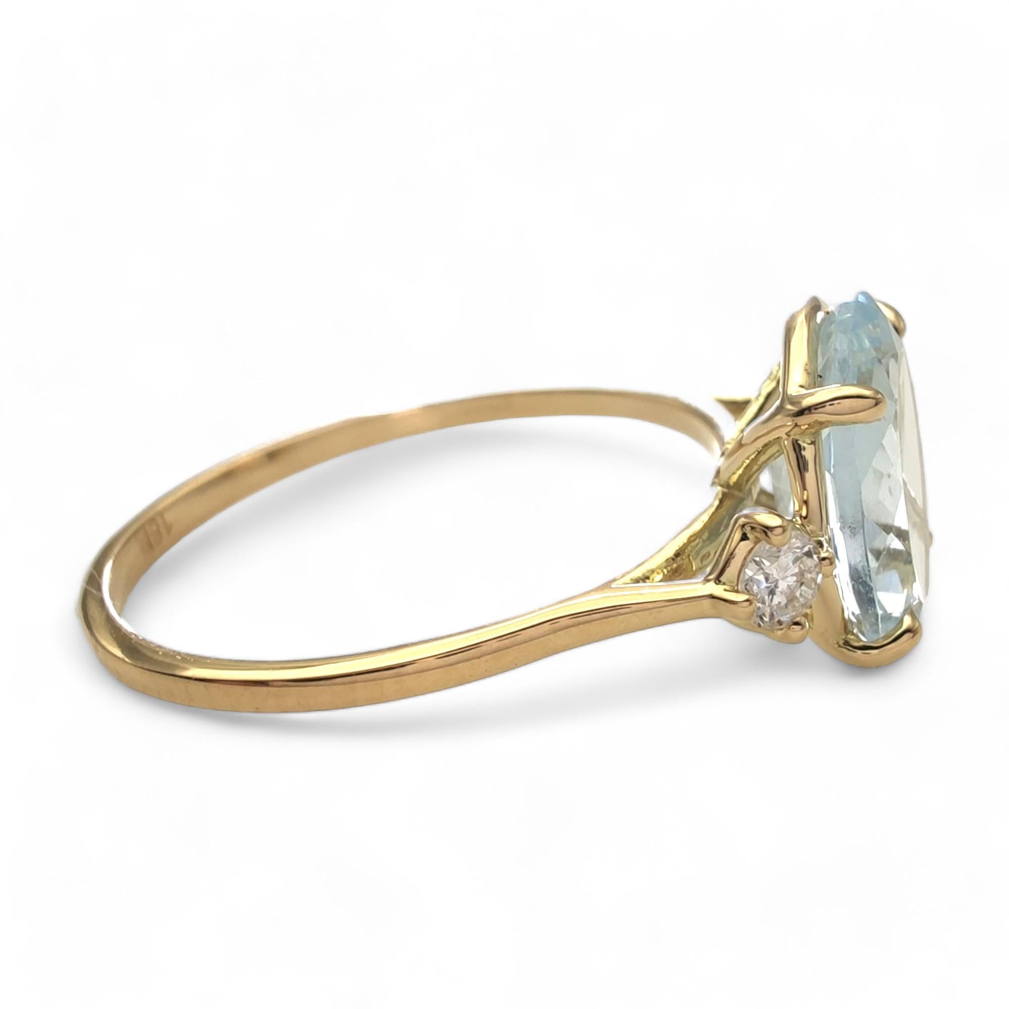 18K Gold Ring with 1.86 Carat Aquamarine and Diamonds for Weddings -Engagement In New Condition For Sale In MADRID, ES