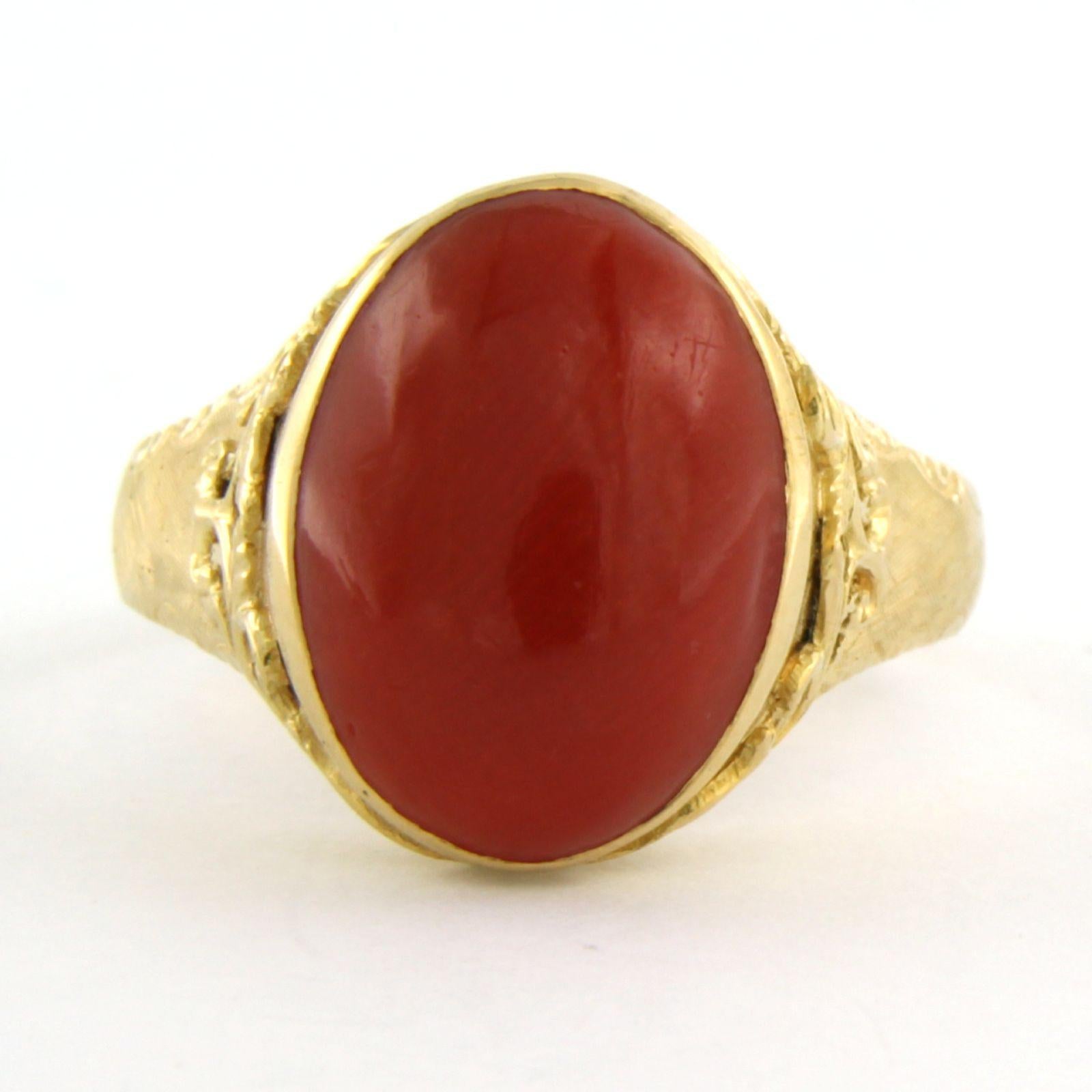 18k gold ring set with Corallium Rubrum - ring size US. 8.5 - EU. 18.5 (58)

detailed description:

the top of the ring is 1.5 cm wide and 8.0 mm high

weight 5.2 grams

ring size US 8.5 - EU. 18.5 (58), ring can be enlarged or reduced a few sizes