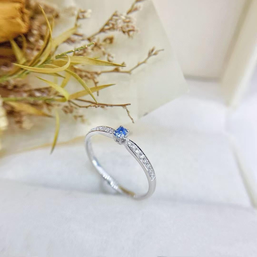 Women's or Men's 18K Gold Ring with Cushion Cut Blue Diamond For Sale