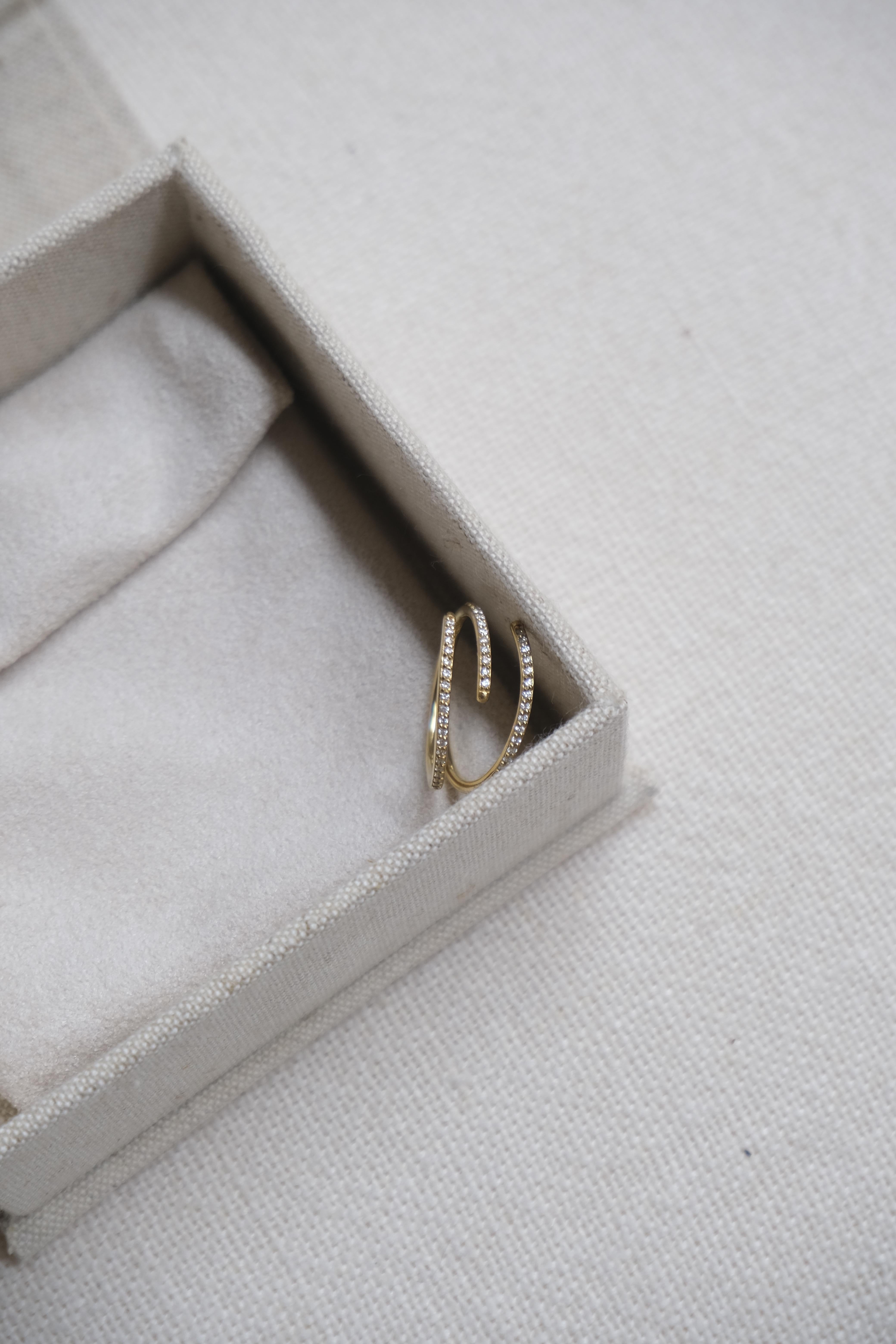 En vente :  Bague en or 18 carats avec diamants 13