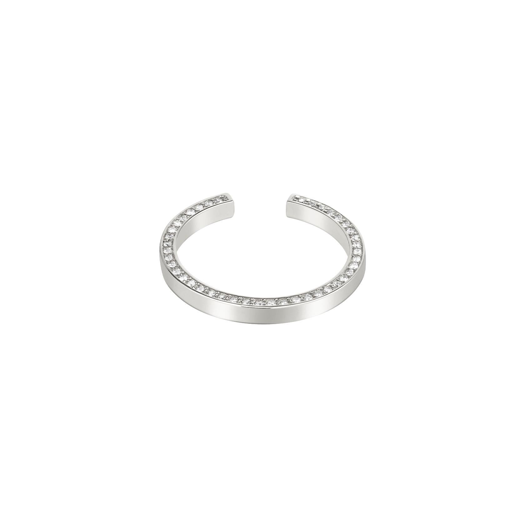 En venta: Anillo de oro de 18 quilates con diamantes  2
