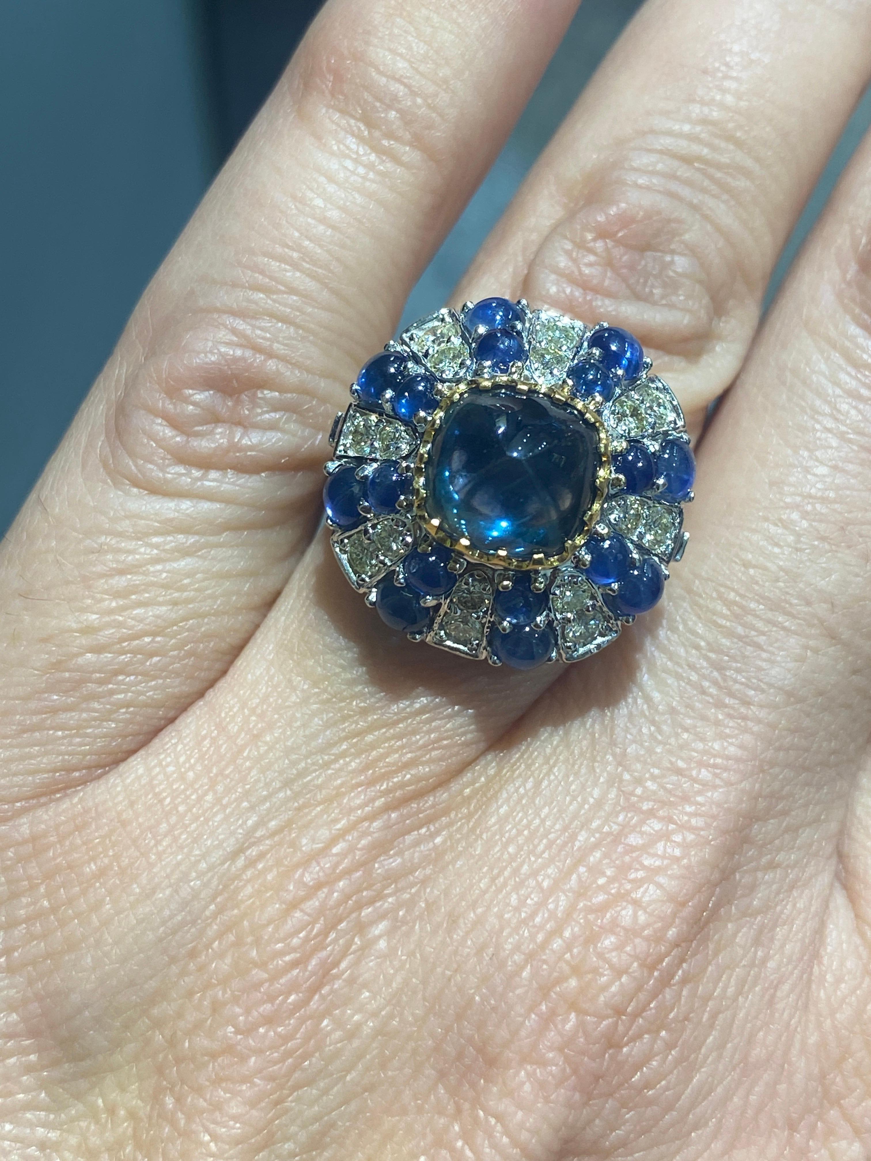 Sugarloaf Cabochon 18k gold ring with no heat sugarloaf cabochon sapphire and diamonds For Sale