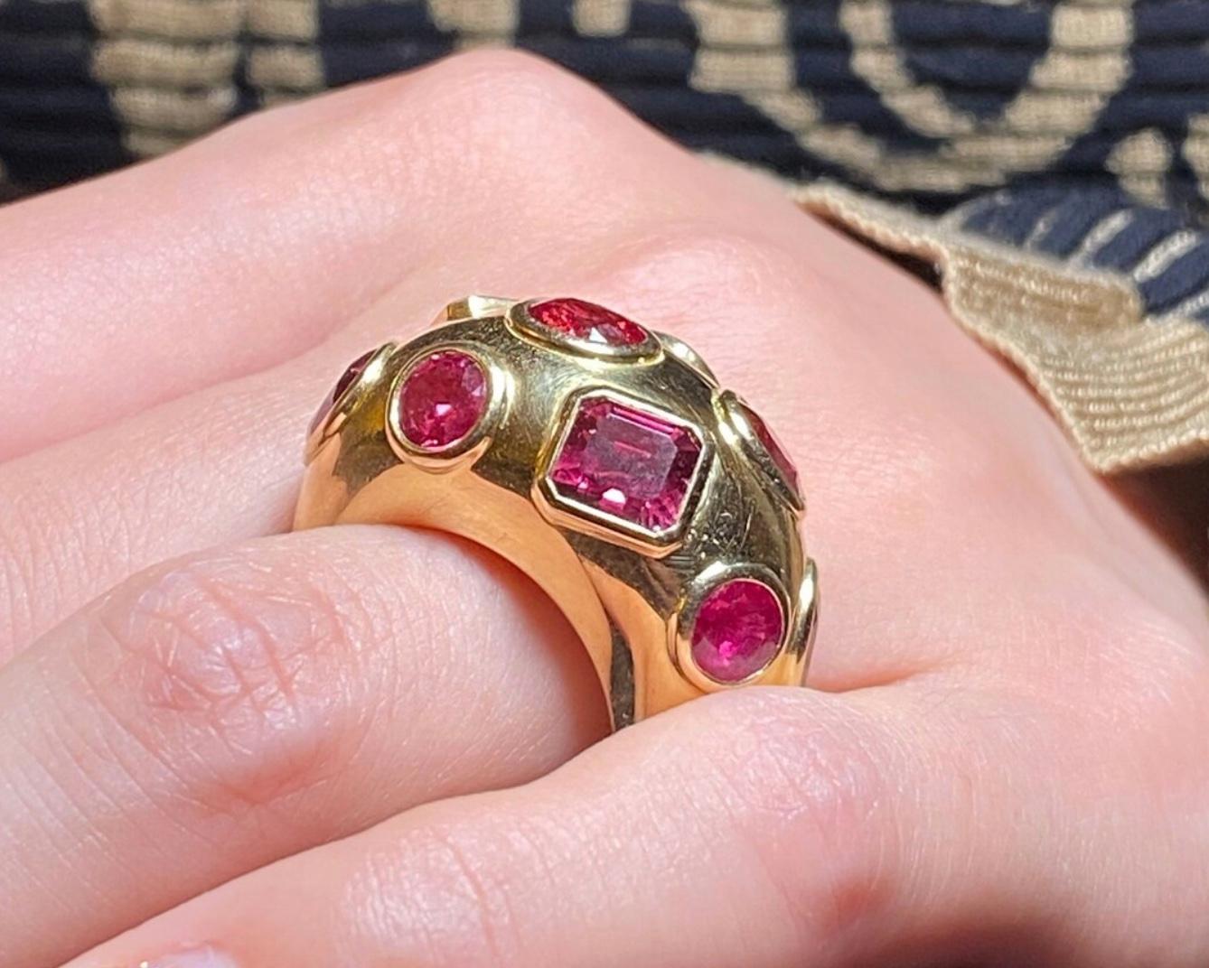 Round Cut 18k Gold Ring with Rubies, Rubellite Tourmalines and Red Spinels For Sale