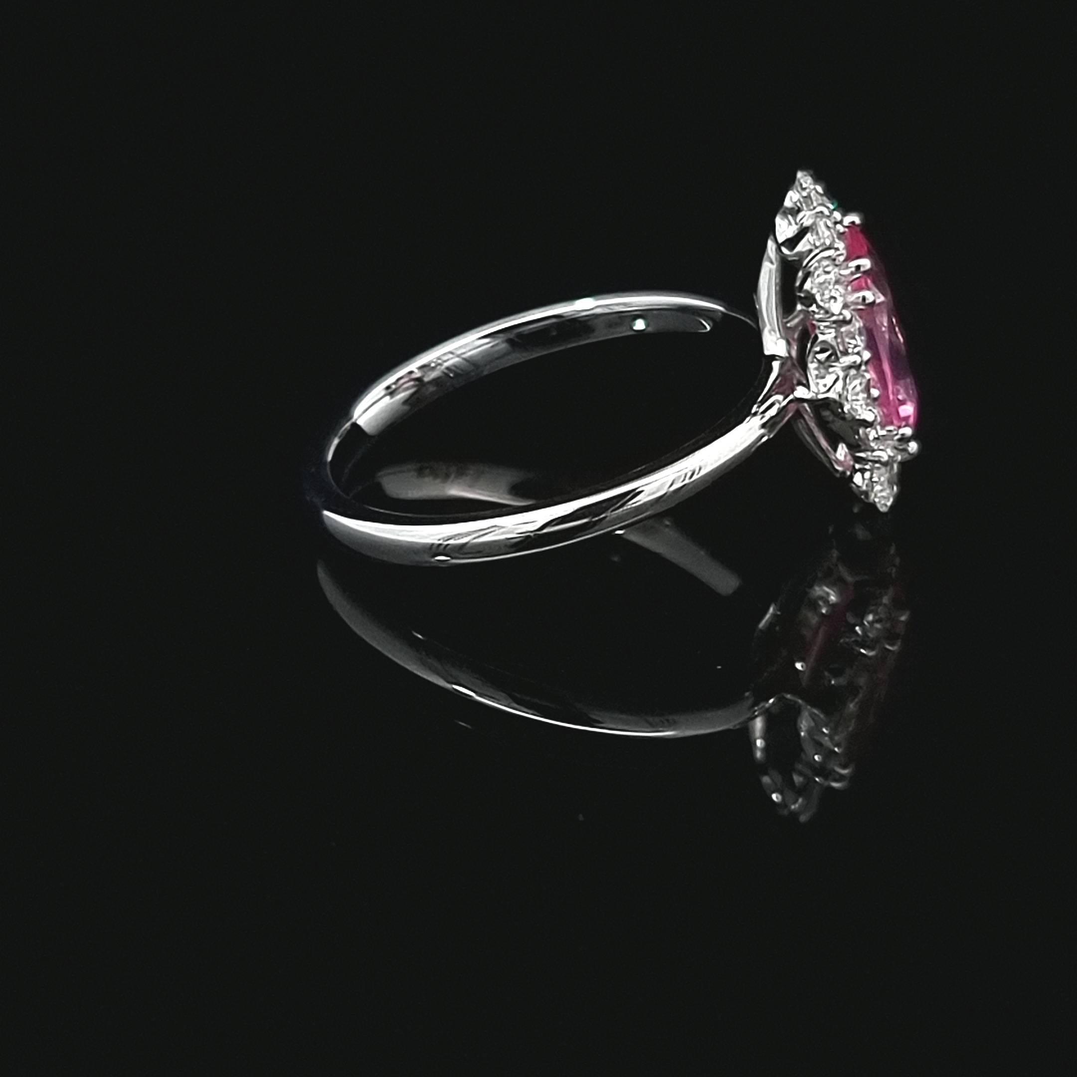 18K Gold Ring with Tanzanian Unheated Pink Spinel, Round and Pearshape Diamonds For Sale 4