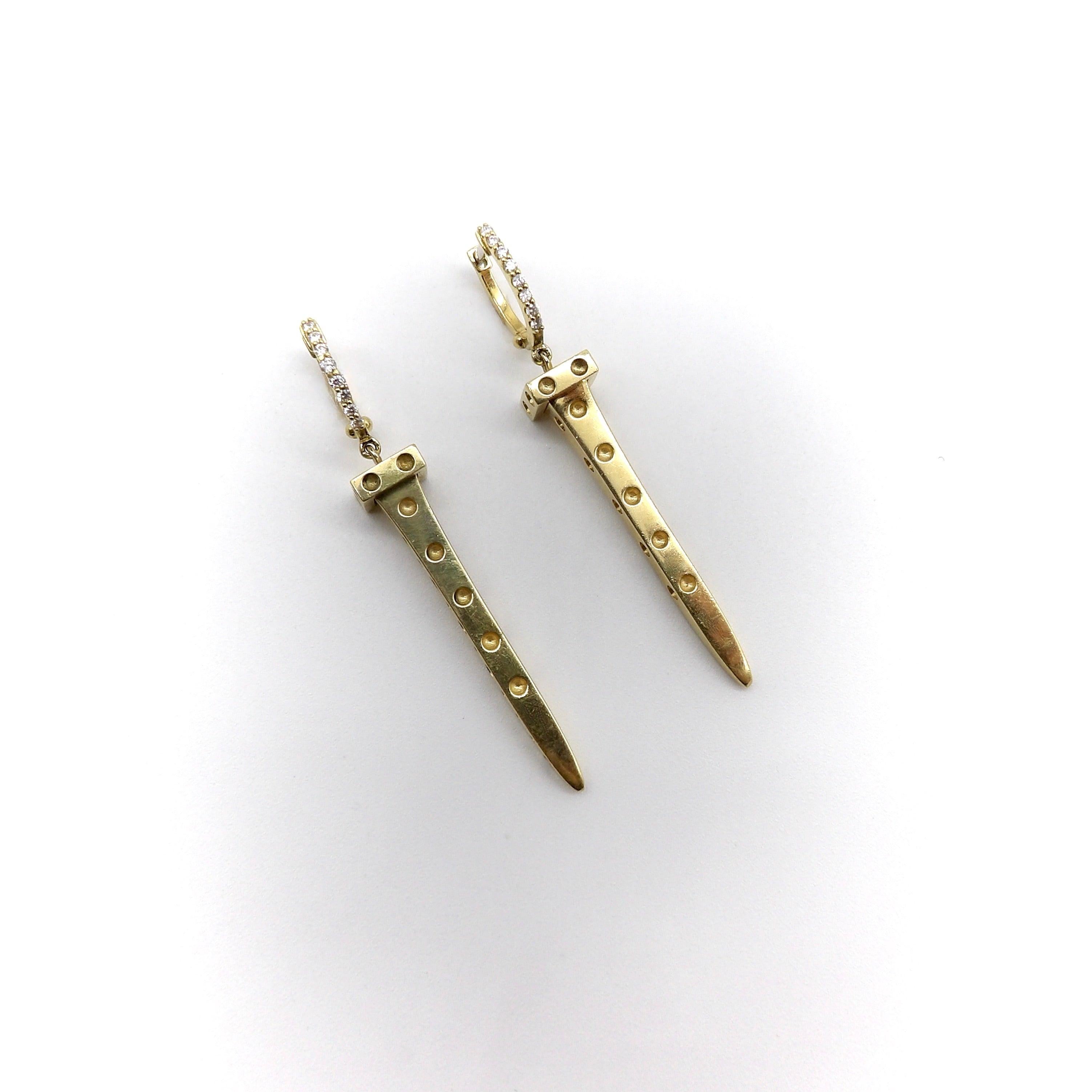 18K Gold Roberto Coin Nail Pois Moi Chiodo Earrings with Diamonds, circa 1990's In Good Condition For Sale In Venice, CA